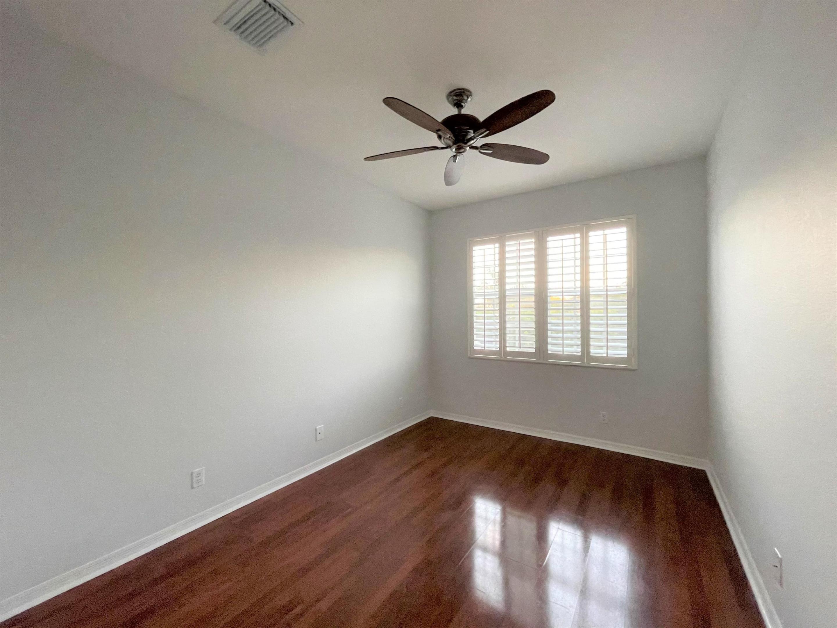 PINEAPPLE VILLAGE NORTH - Residential Lease
