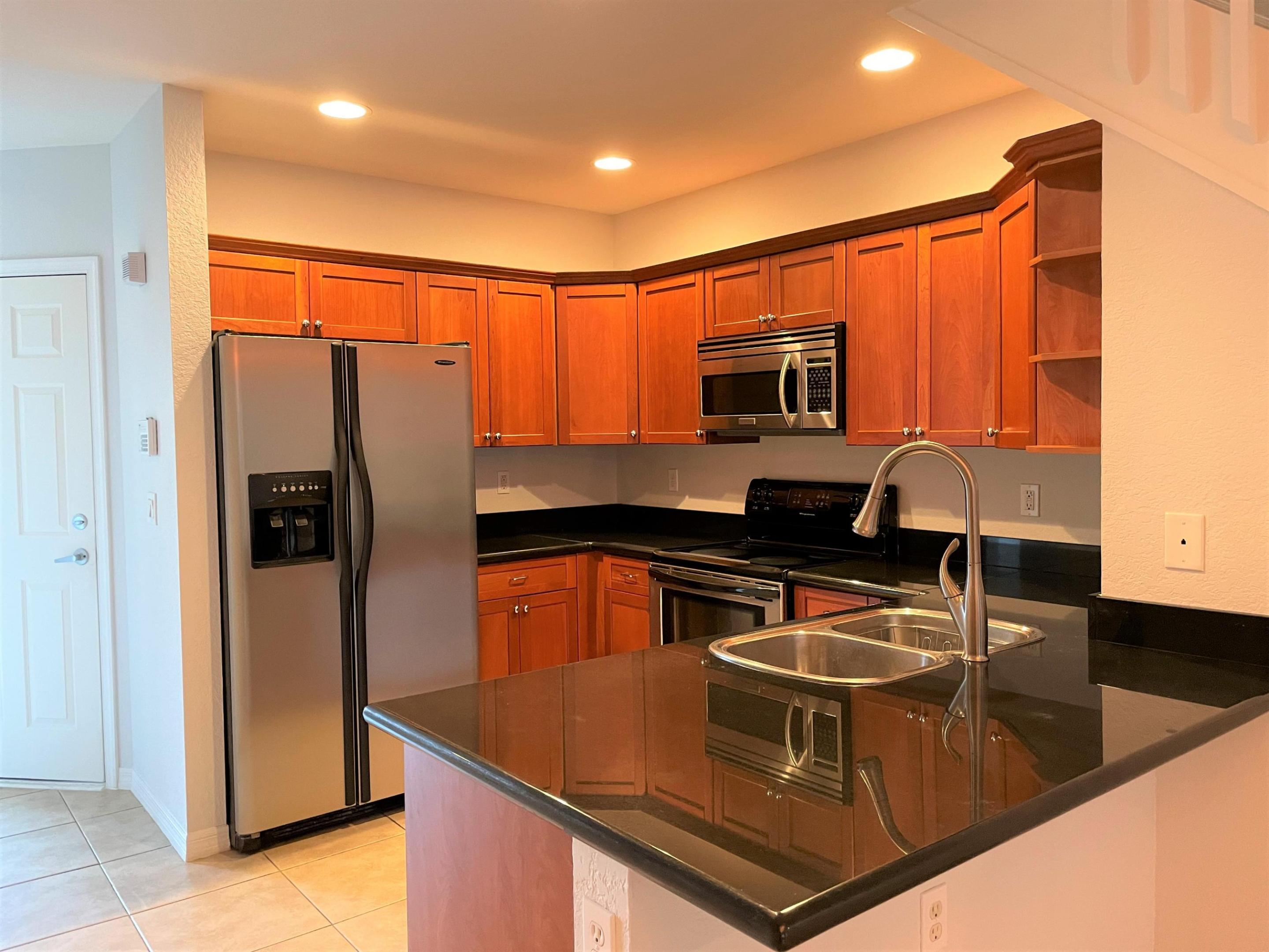 PINEAPPLE VILLAGE NORTH - Residential Lease