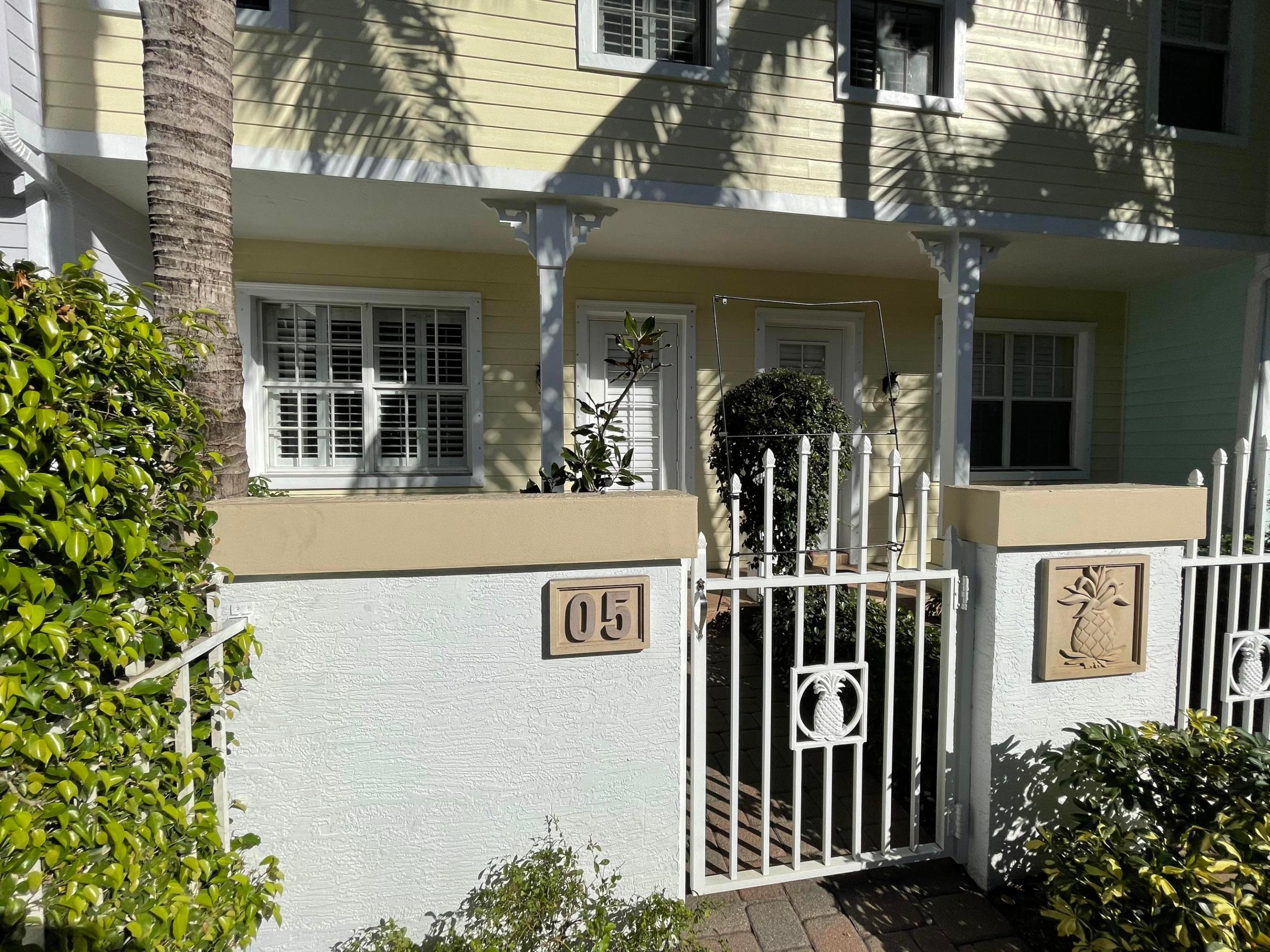 PINEAPPLE VILLAGE NORTH - Residential Lease