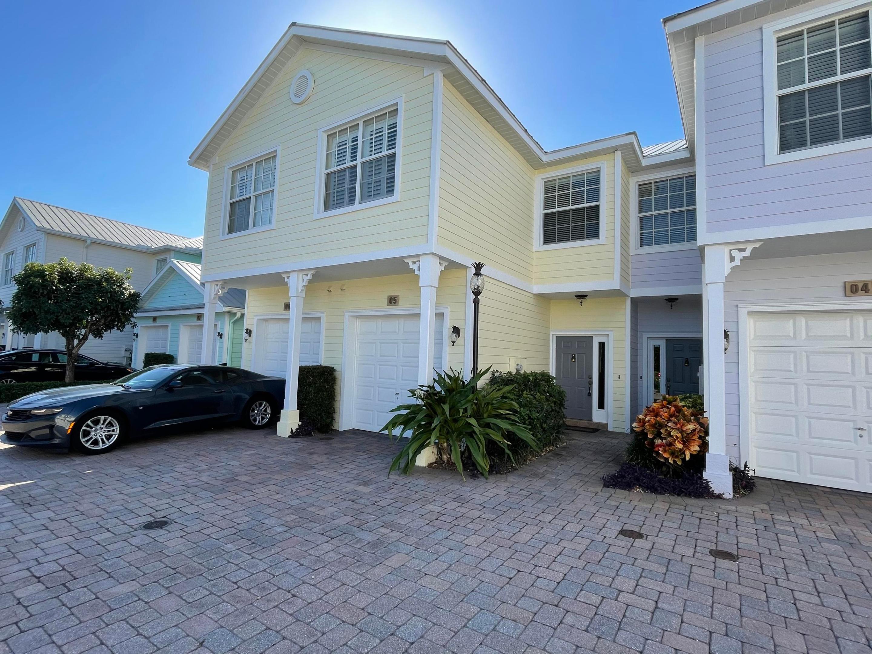 PINEAPPLE VILLAGE NORTH - Residential Lease