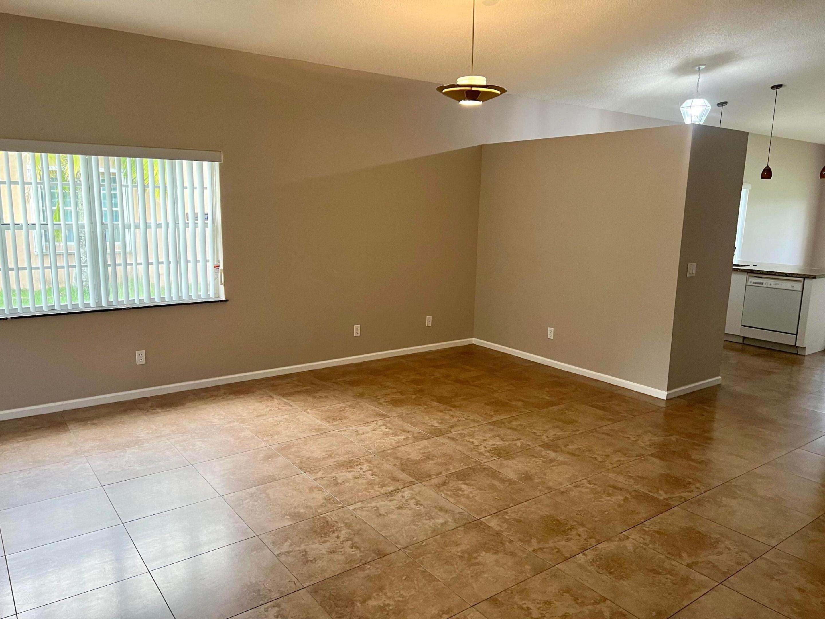LANSDOWNE/Bay Estates - Residential Lease