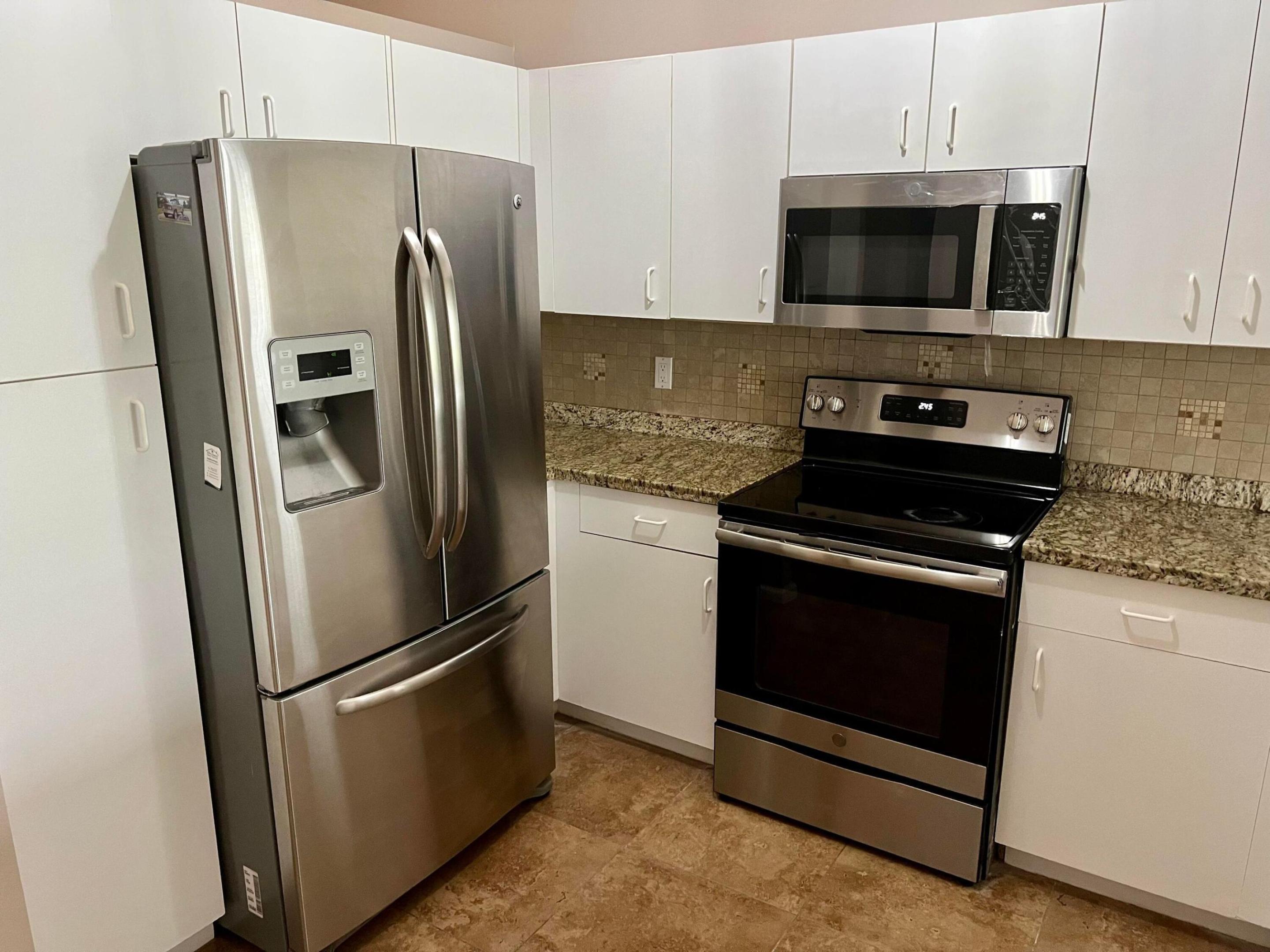 LANSDOWNE/Bay Estates - Residential Lease