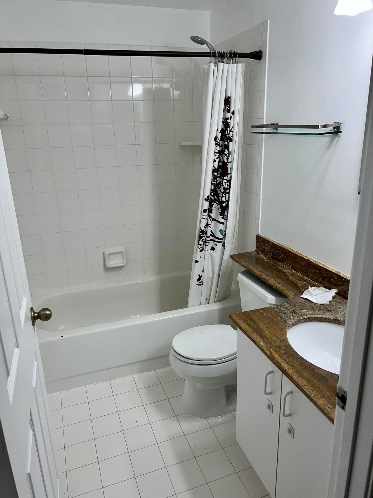 LANSDOWNE/Bay Estates - Residential Lease