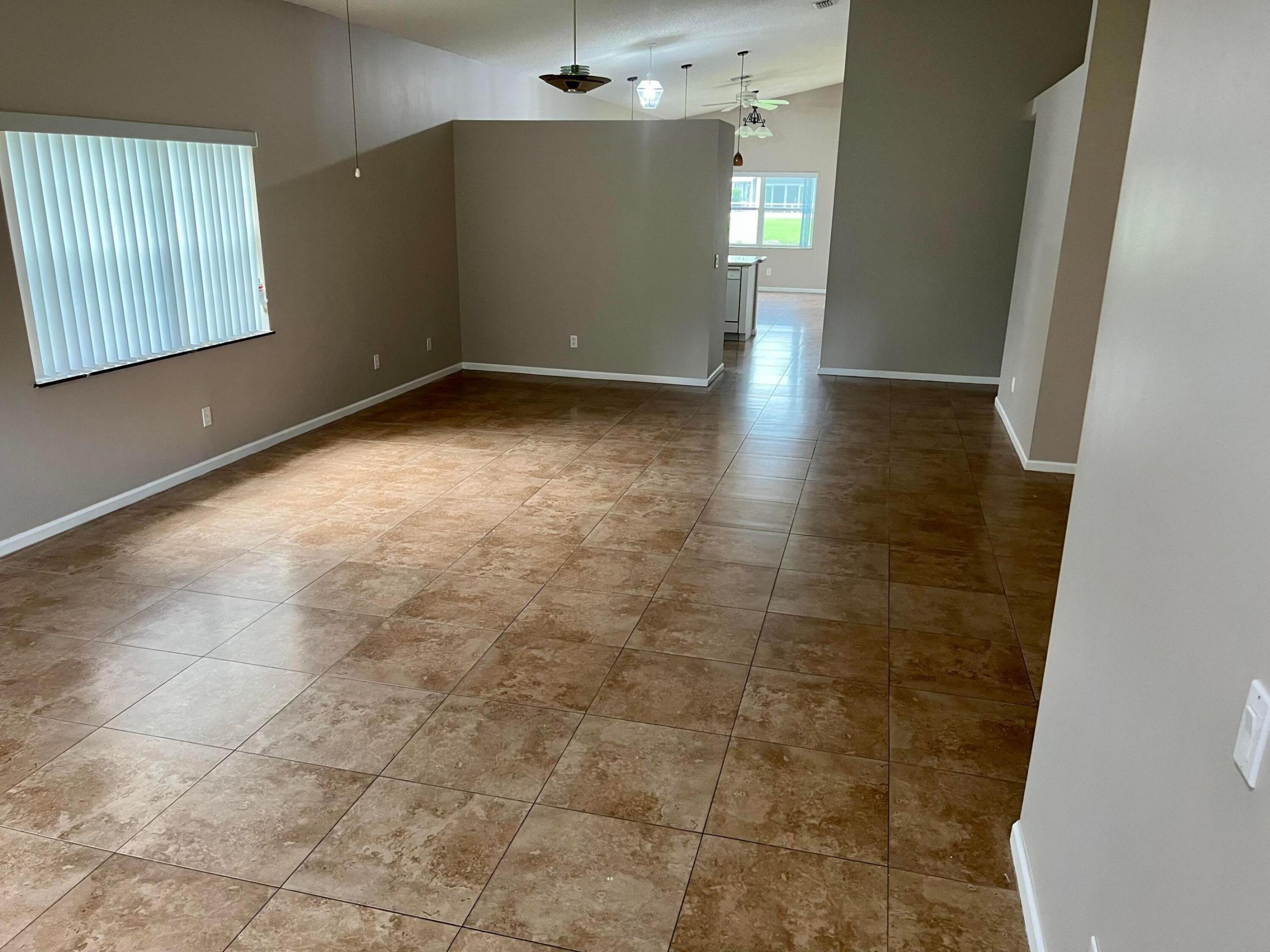LANSDOWNE/Bay Estates - Residential Lease
