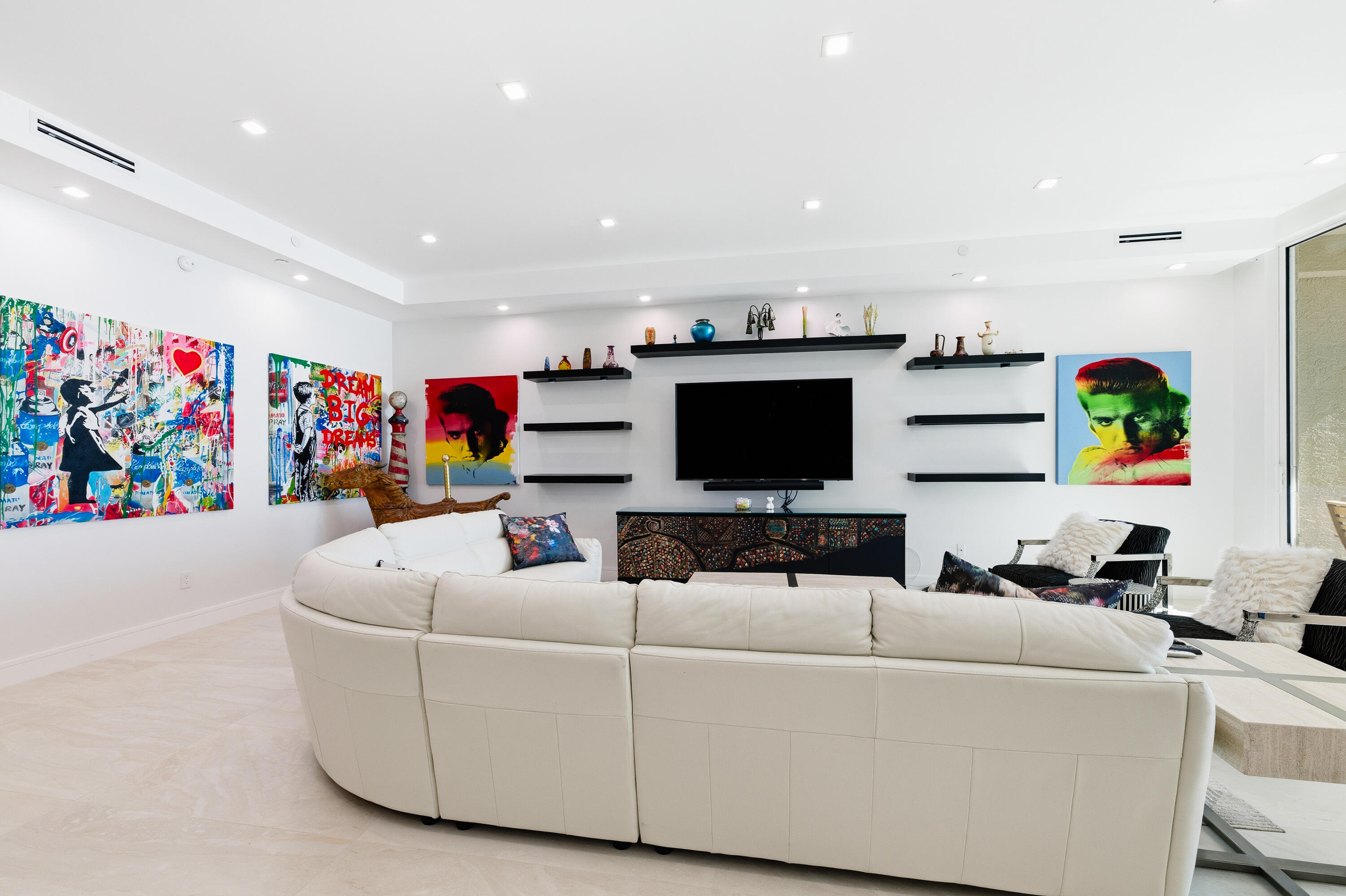 OCEAN GRANDE BEACH & MARINA - Residential