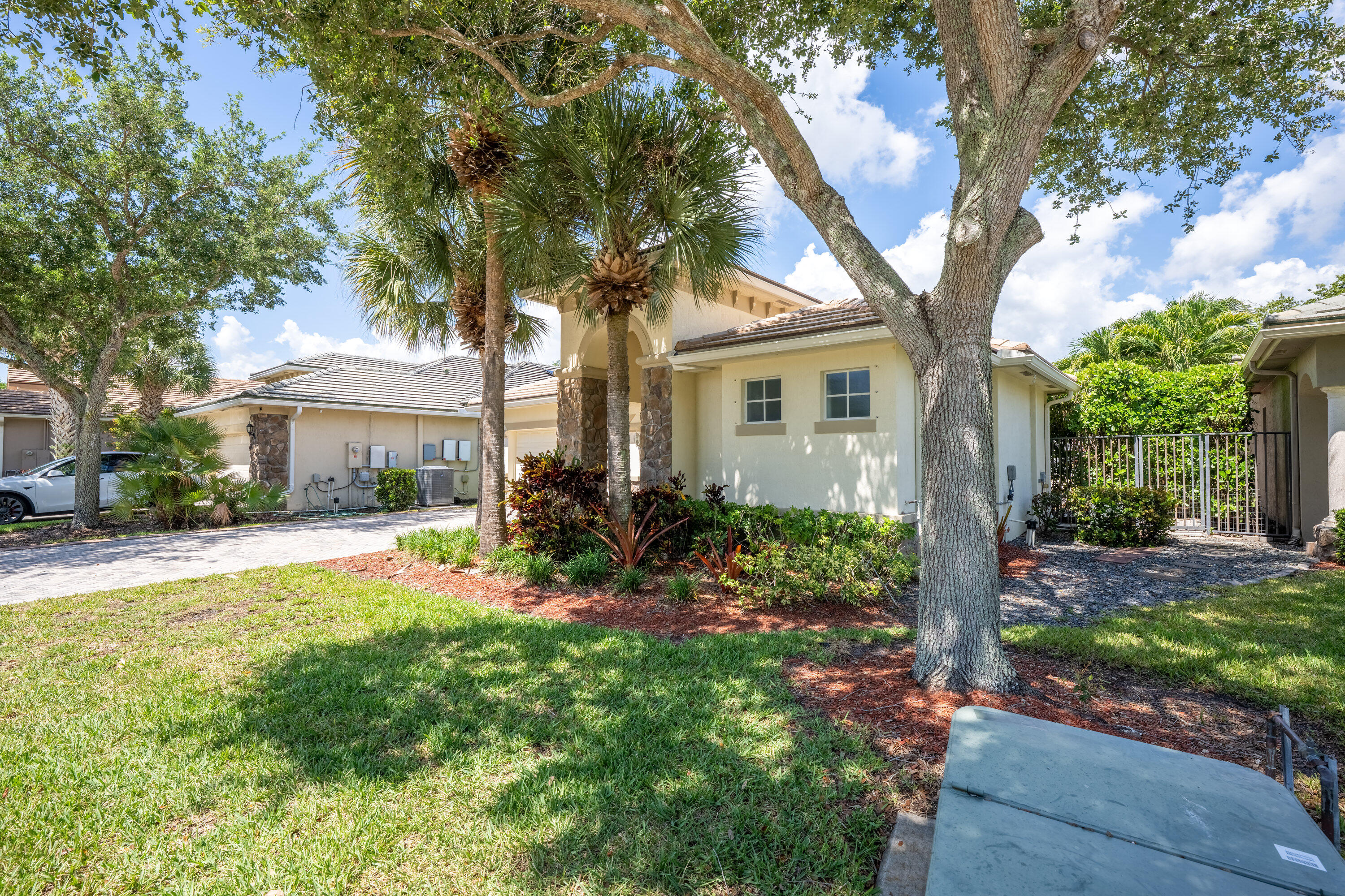 OSPREY ISLES PUD - Residential Lease