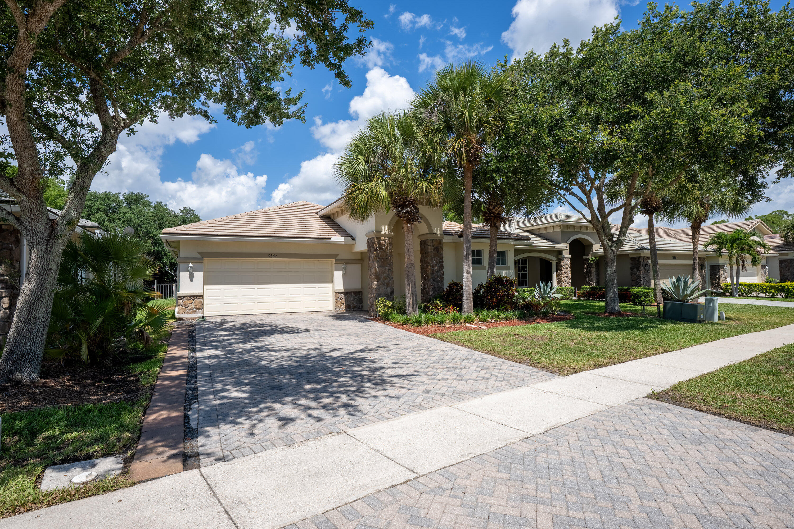 OSPREY ISLES PUD - Residential Lease