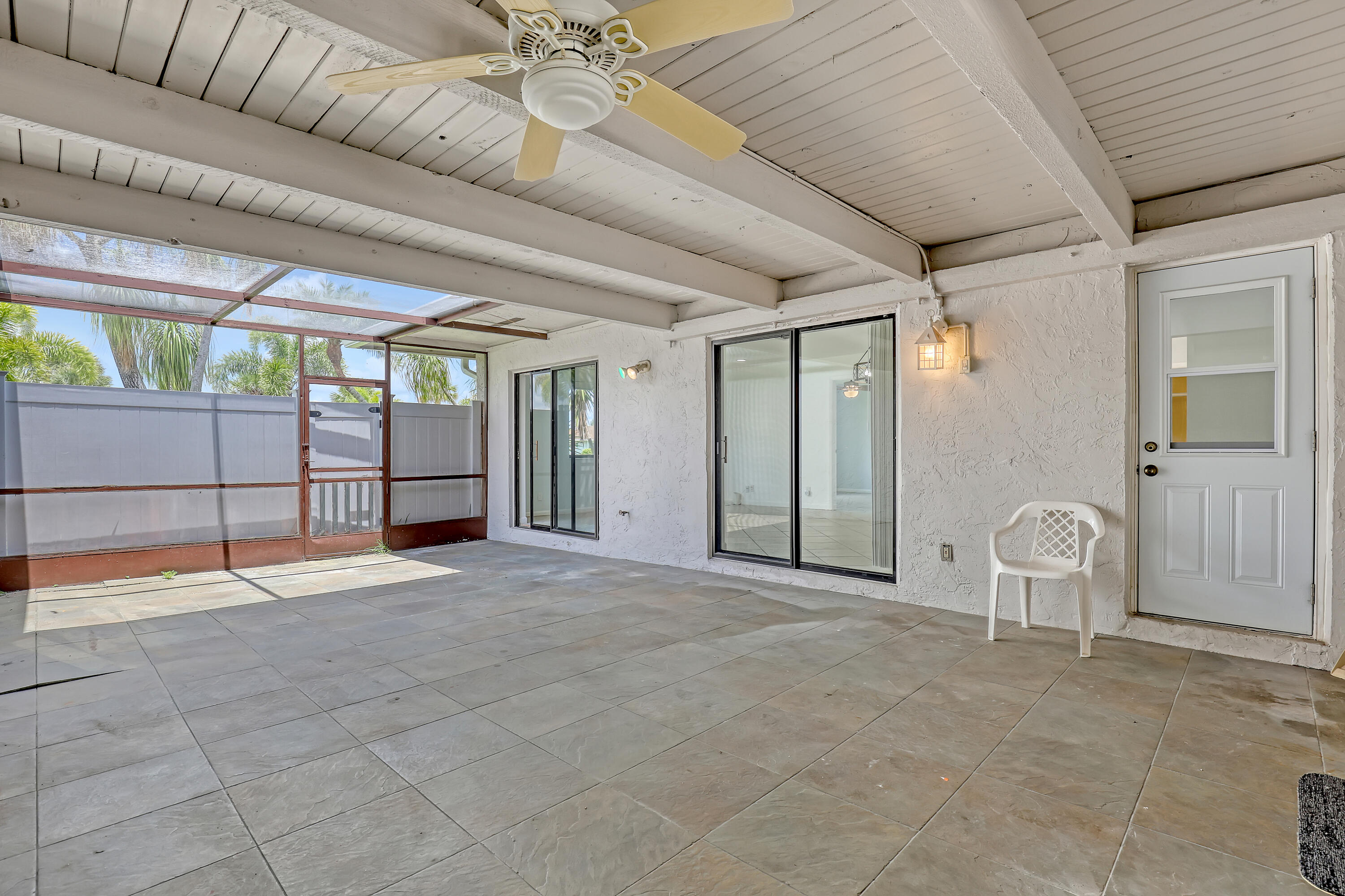 CAMELOT VILLAGE SEC 1 - Residential Lease
