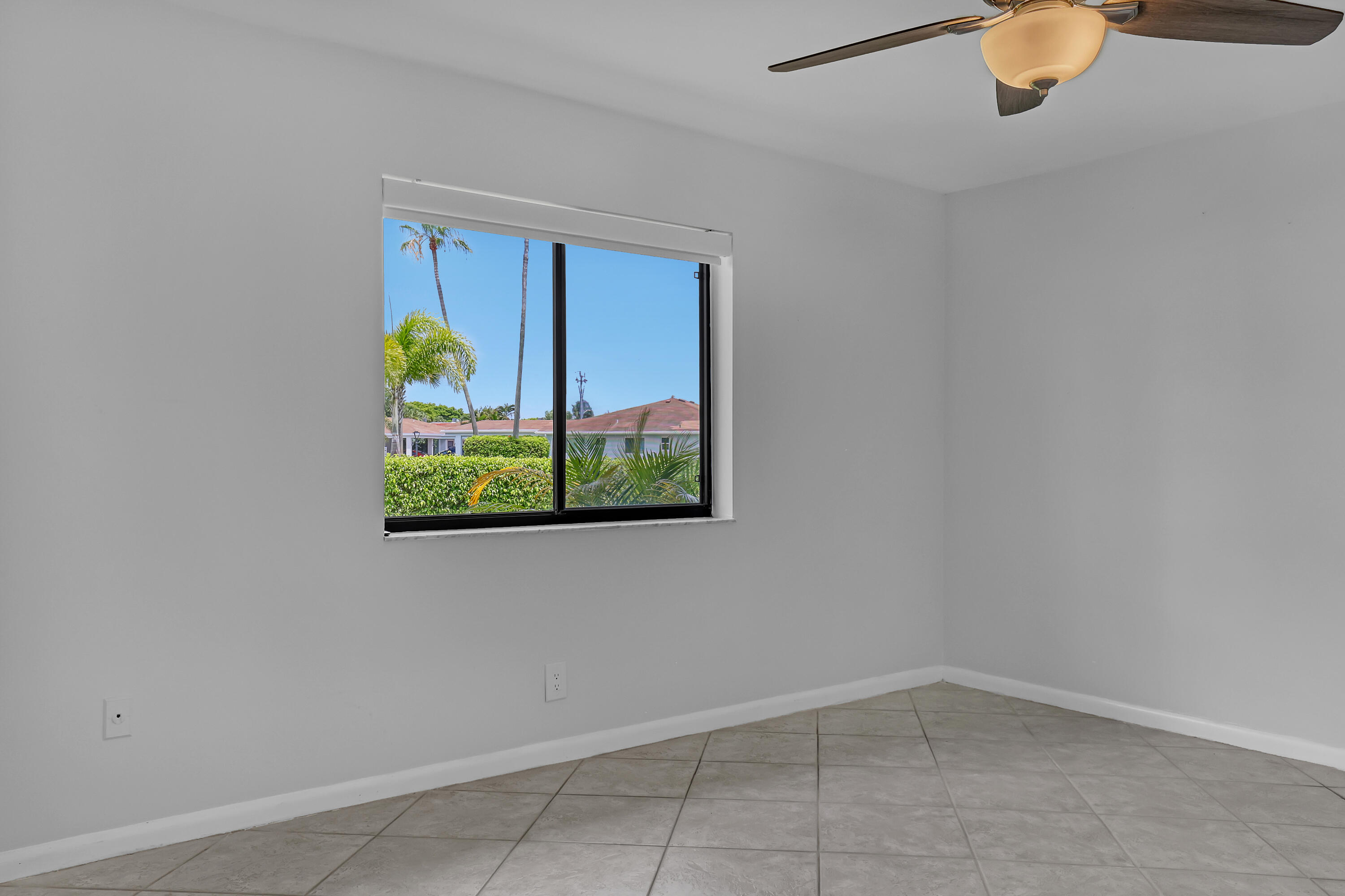 CAMELOT VILLAGE SEC 1 - Residential Lease