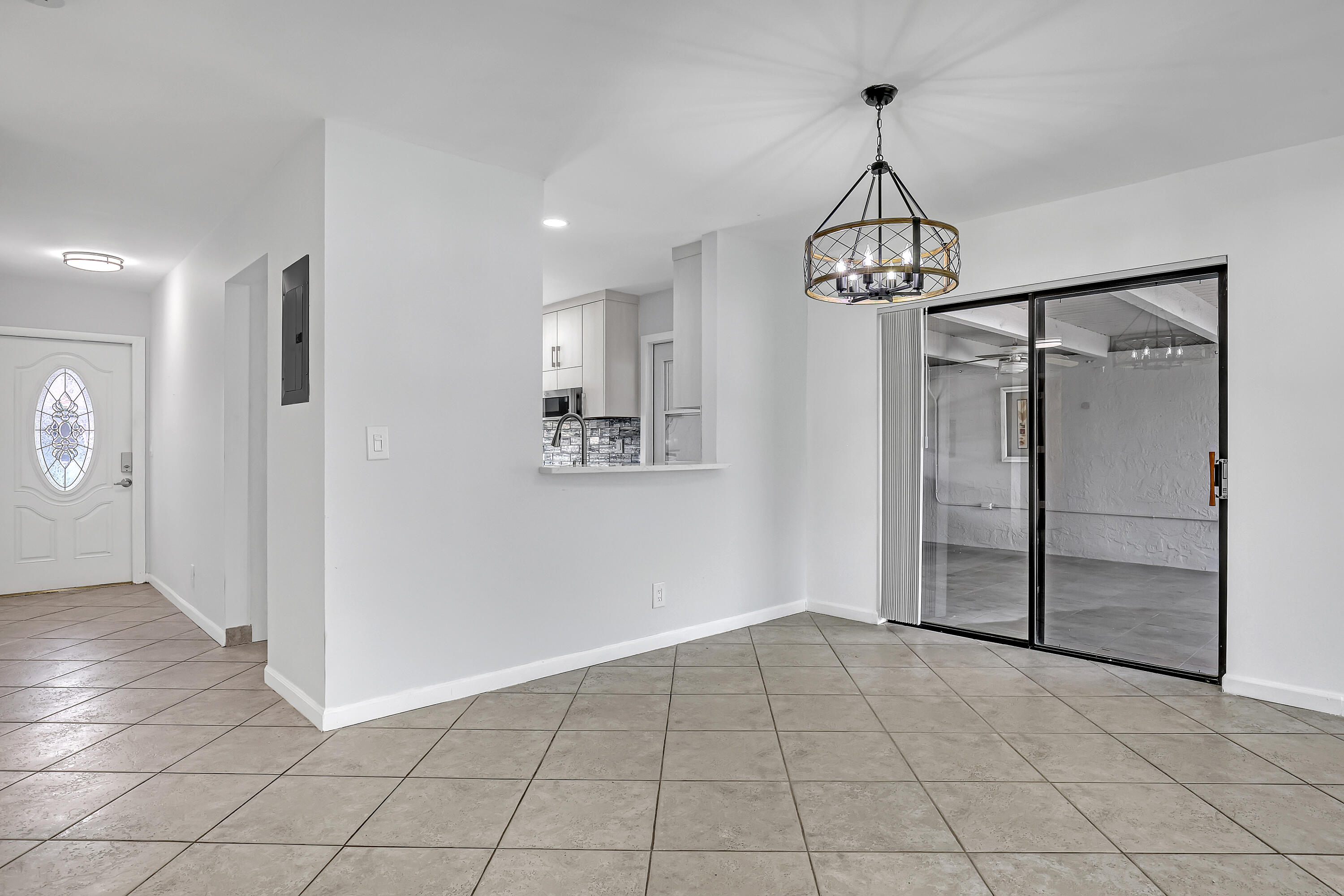 CAMELOT VILLAGE SEC 1 - Residential Lease