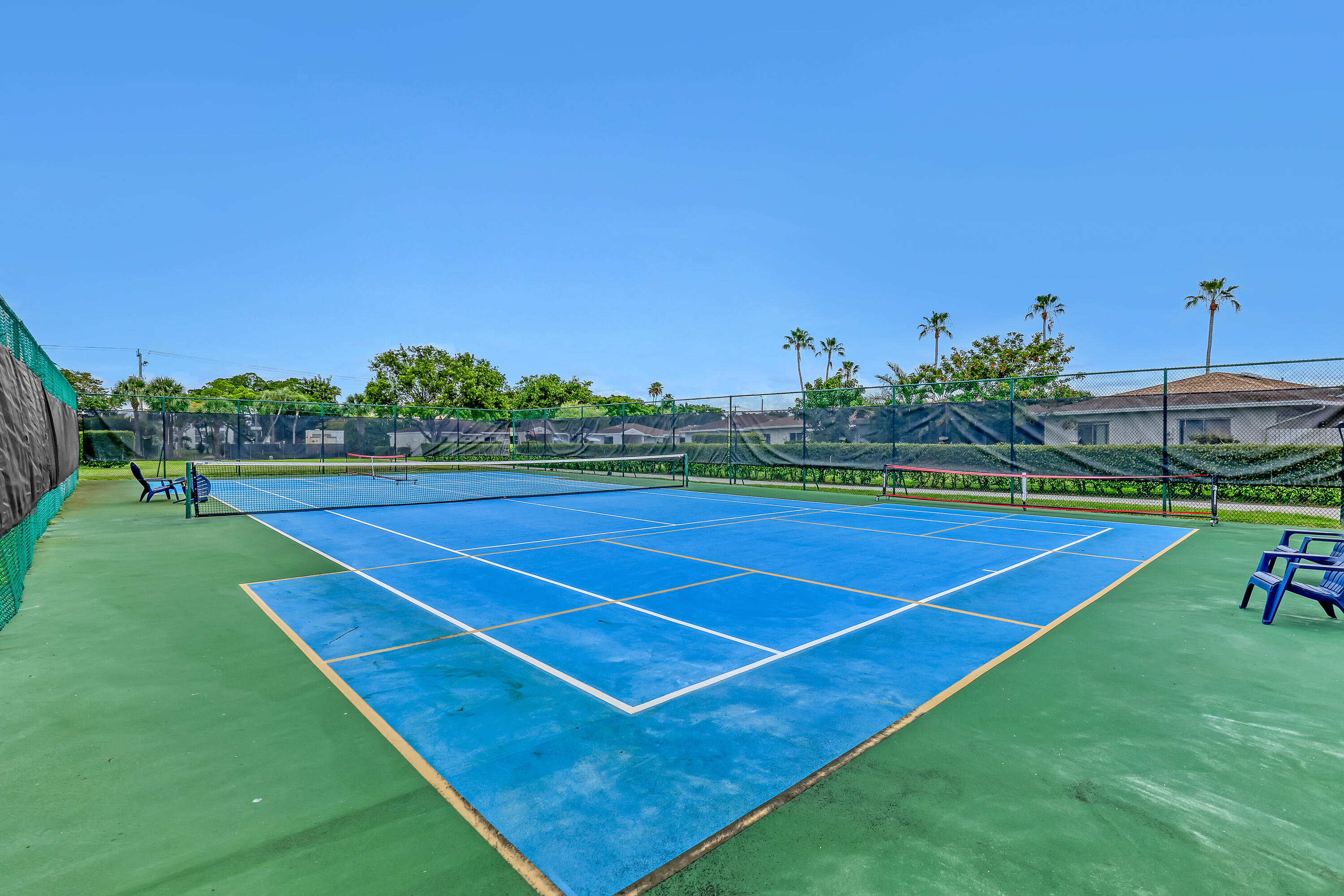 CAMELOT VILLAGE SEC 1 - Residential Lease