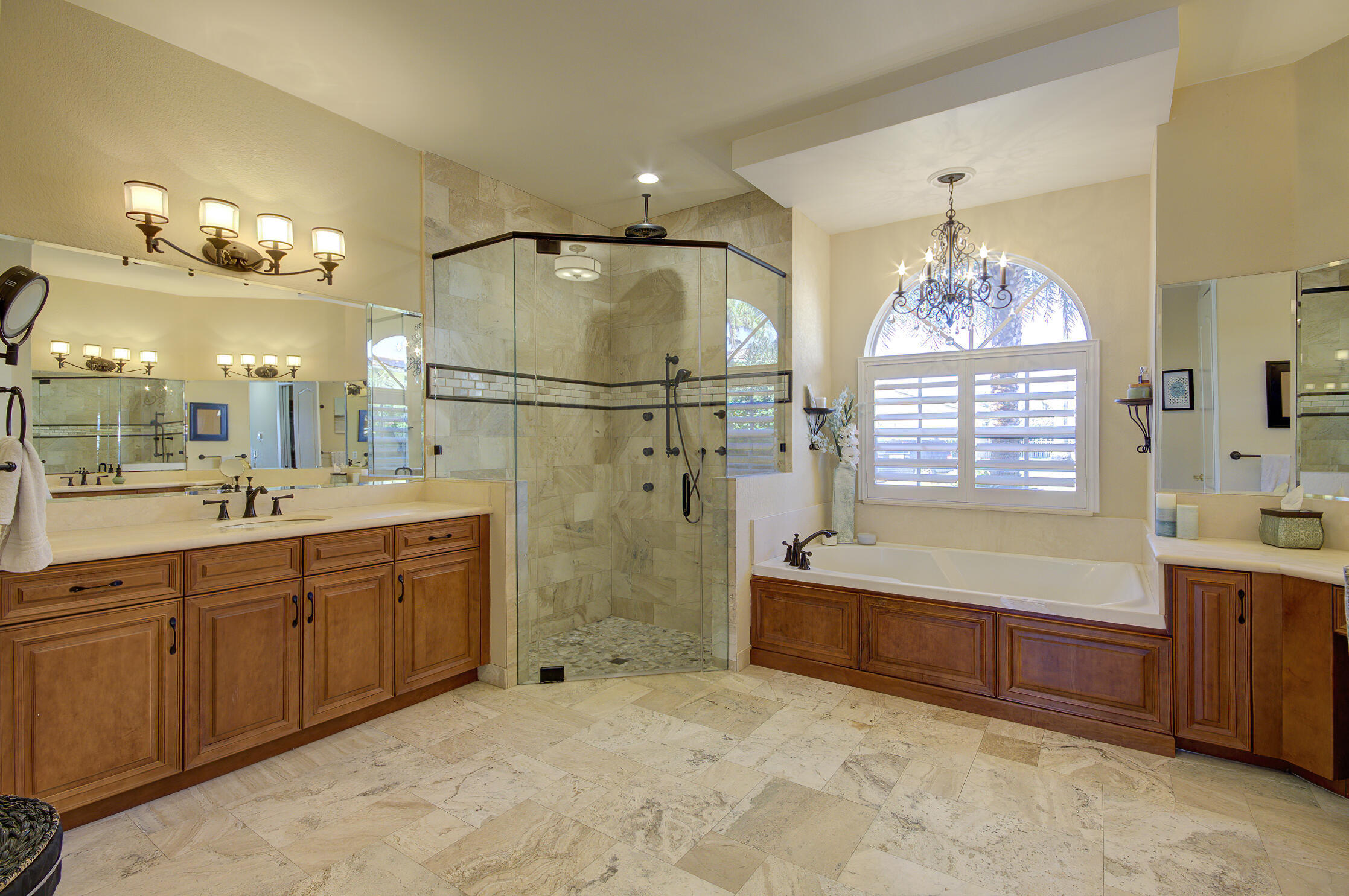 VENETIAN ISLES 2ND SEC - Residential