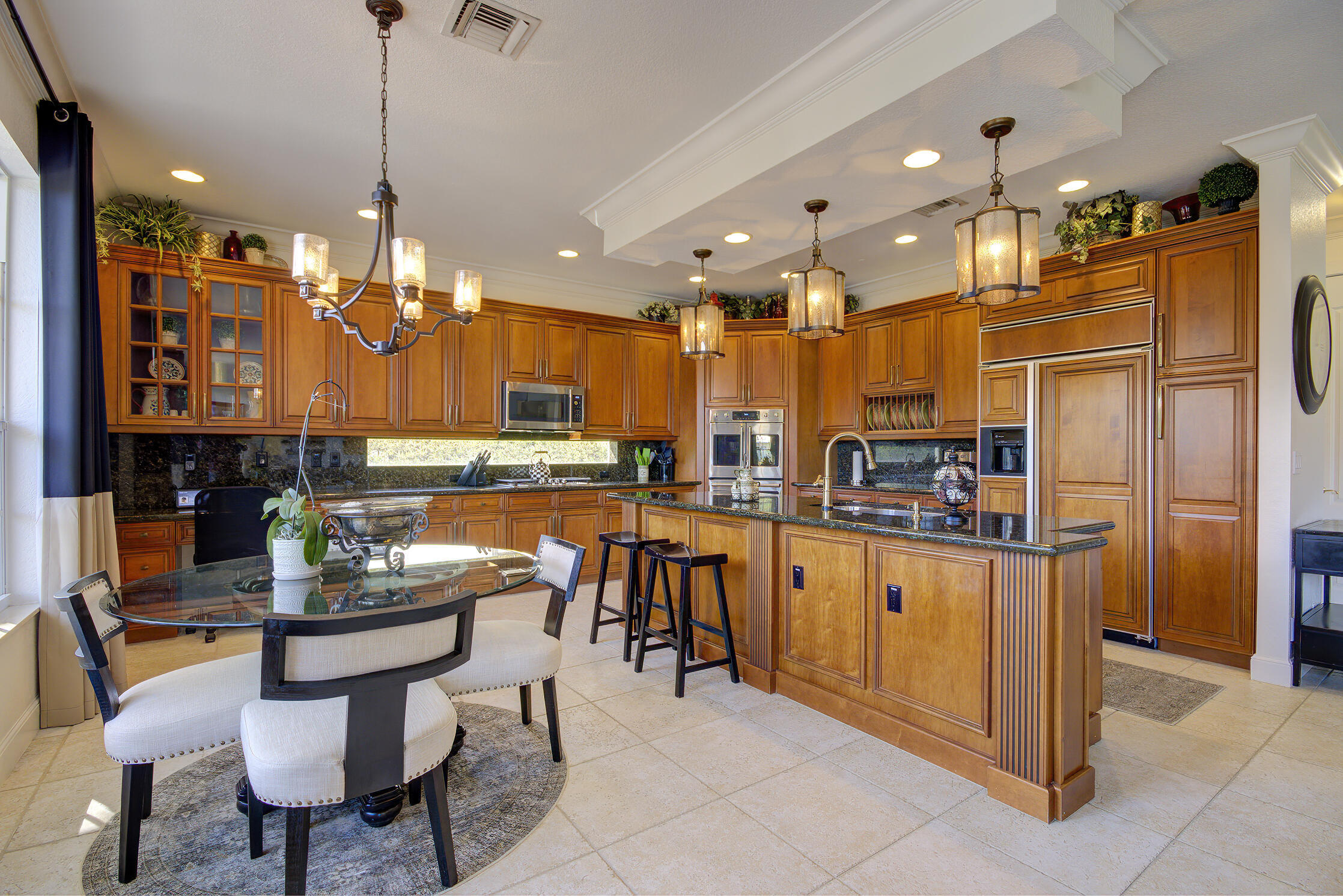 VENETIAN ISLES 2ND SEC - Residential