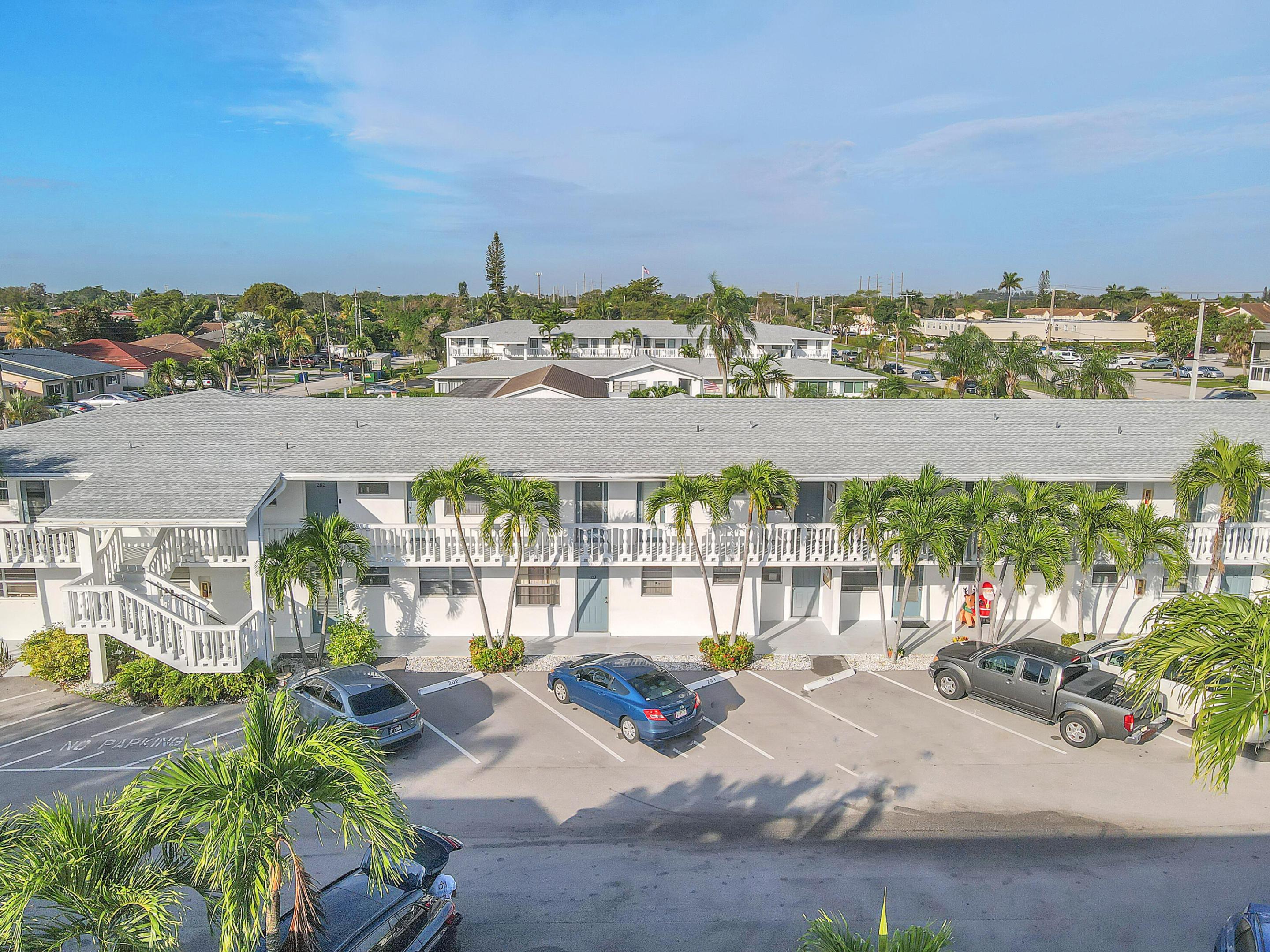 WINFIELD GARDENS SOUTH CONDO - Residential
