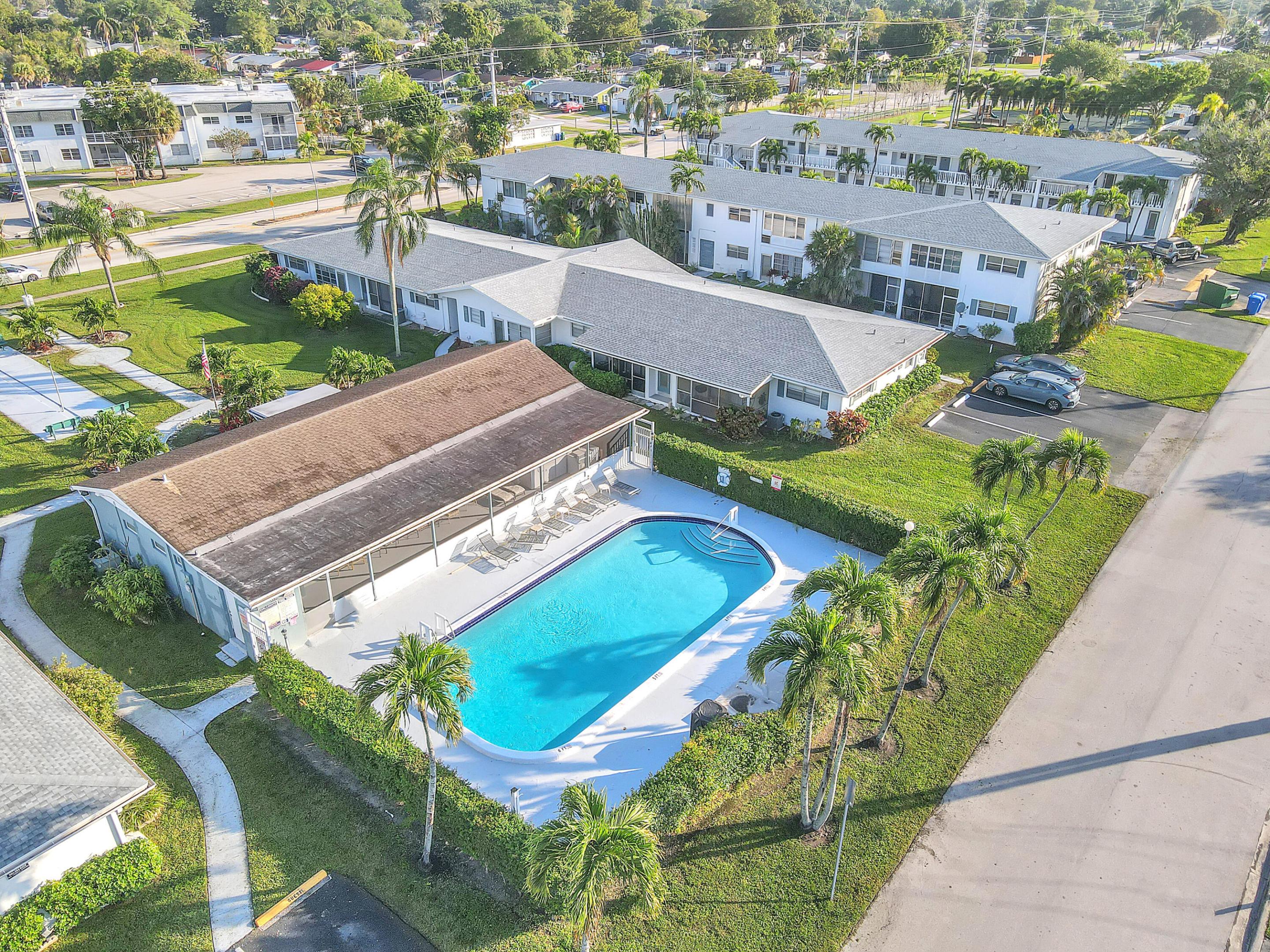 WINFIELD GARDENS SOUTH CONDO - Residential