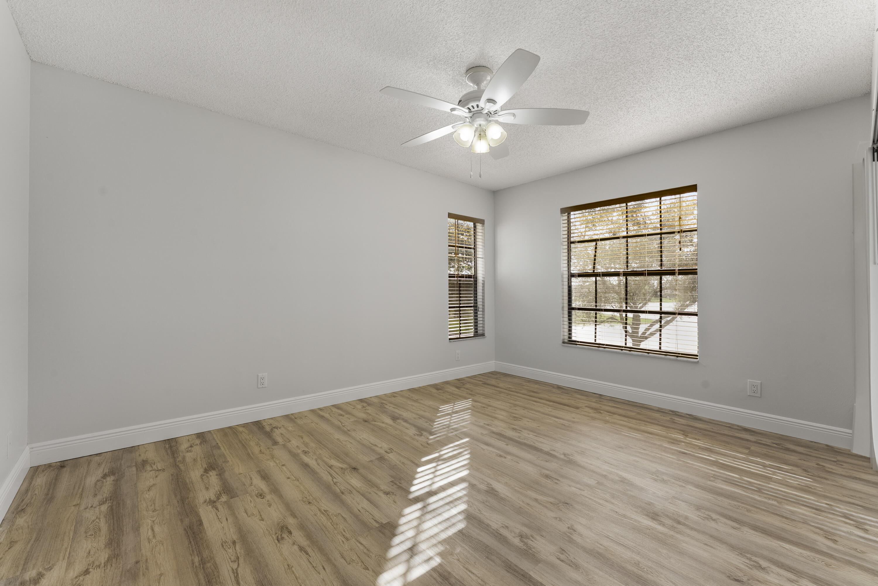 LAKE WINDWOOD CONDO - Residential Lease