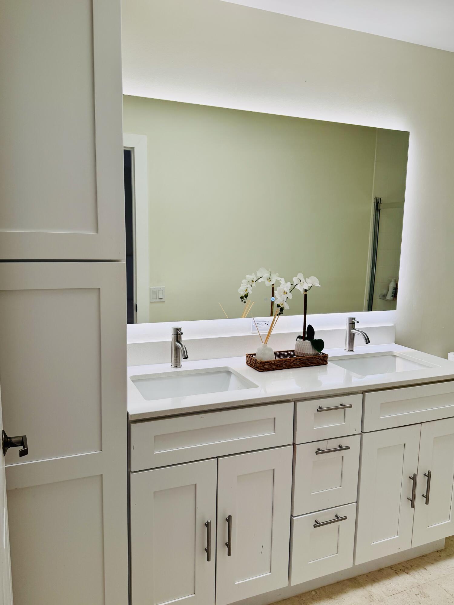 LAKE CATHERINE - Residential Lease
