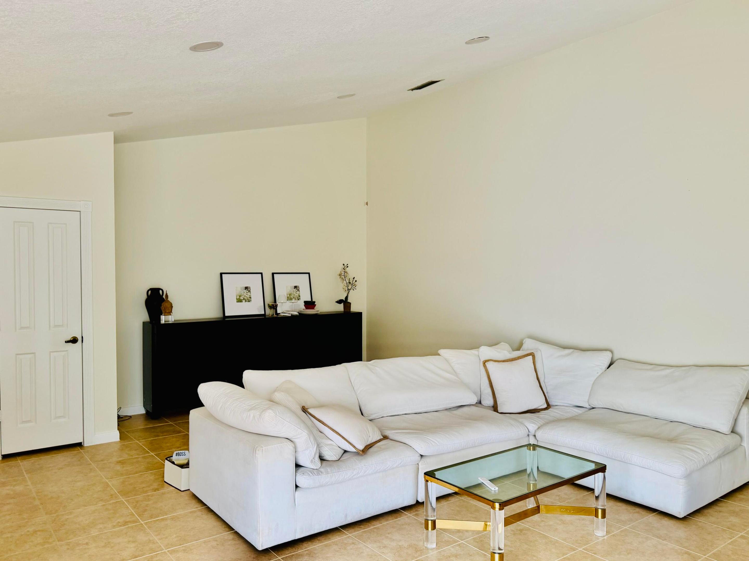 LAKE CATHERINE - Residential Lease