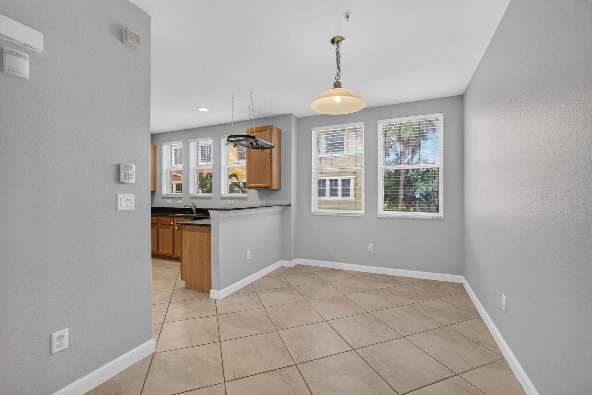 CITYSIDE CONDO - Residential Lease