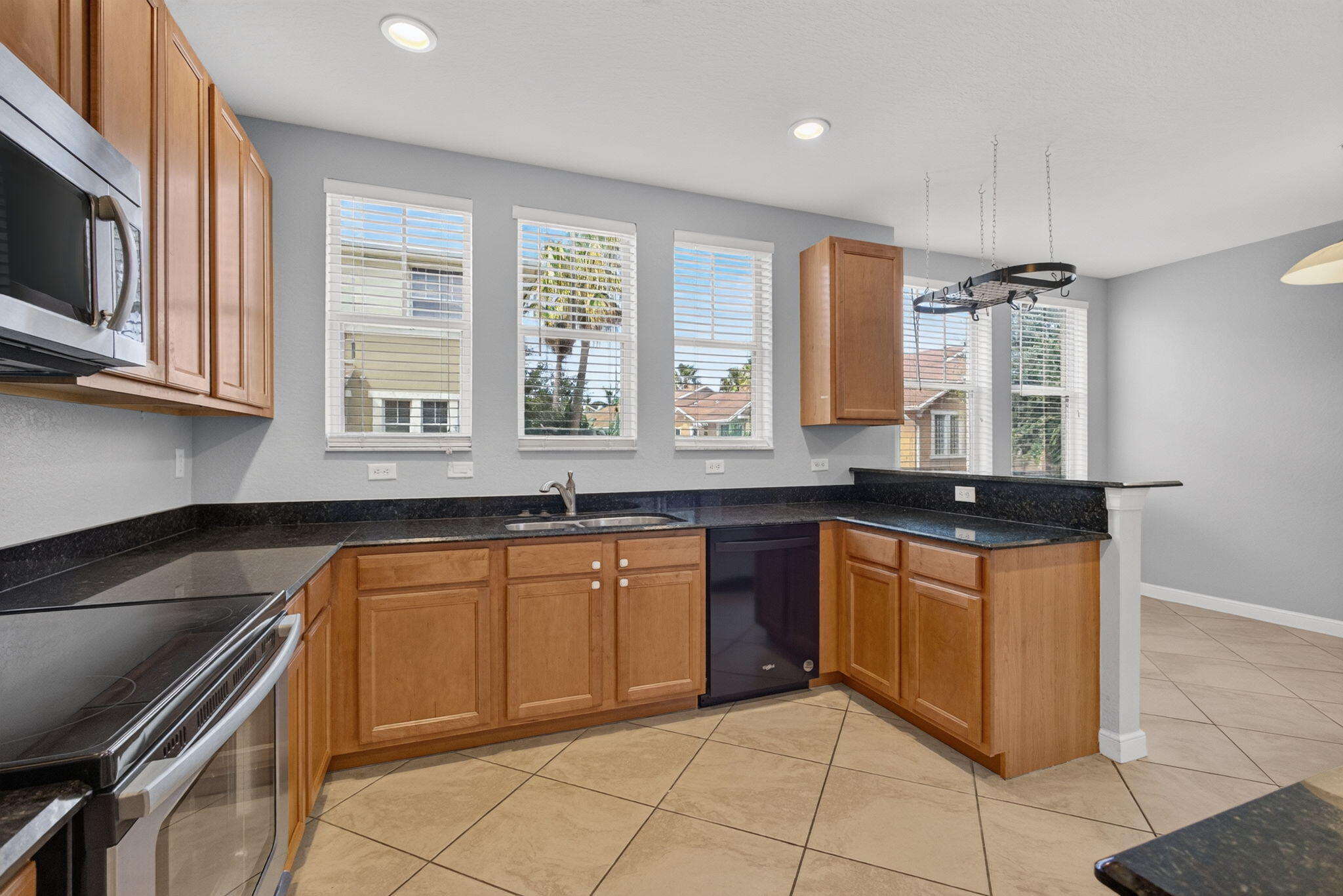 CITYSIDE CONDO - Residential Lease