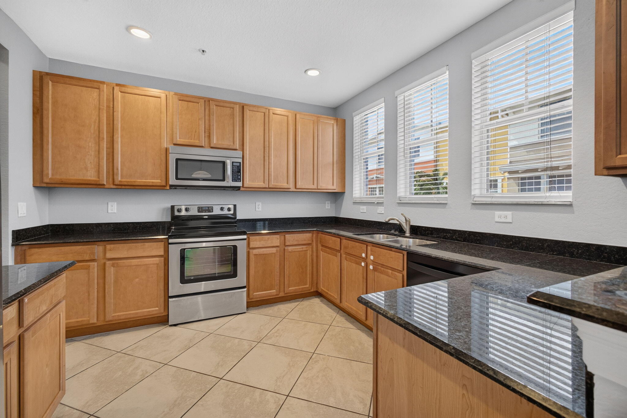 CITYSIDE CONDO - Residential Lease
