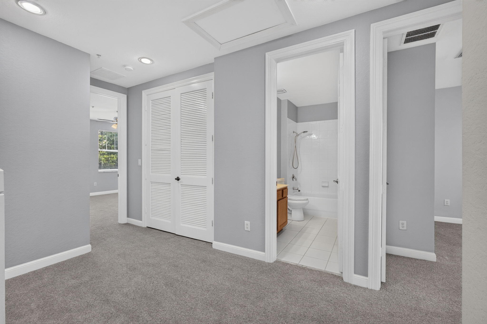 CITYSIDE CONDO - Residential Lease