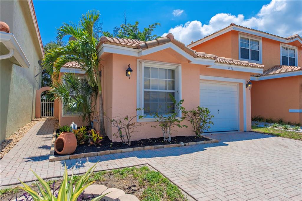 S & R Of Inverrary Prcl S - Residential