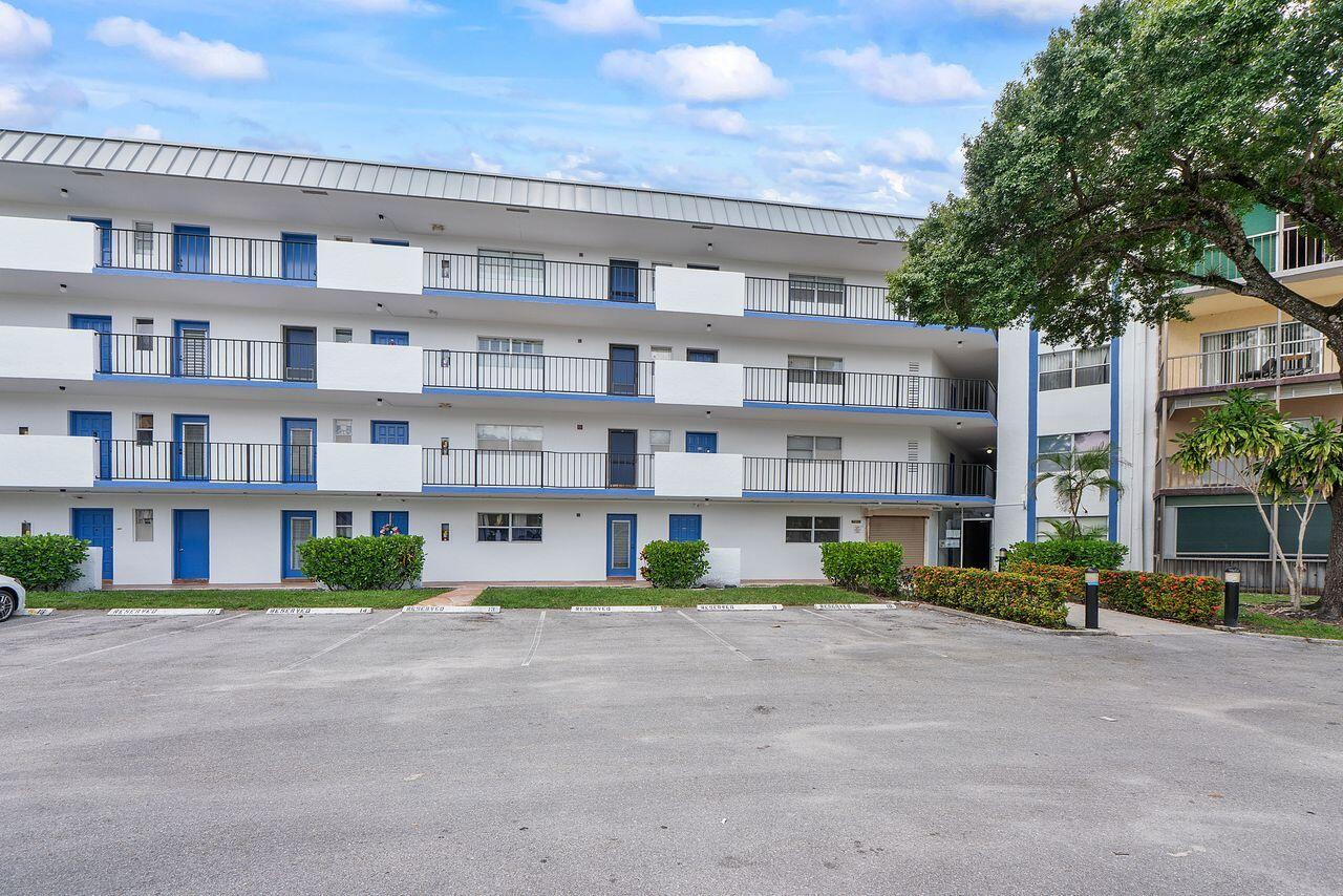 INVERRARY COUNTRY CLUB - Residential