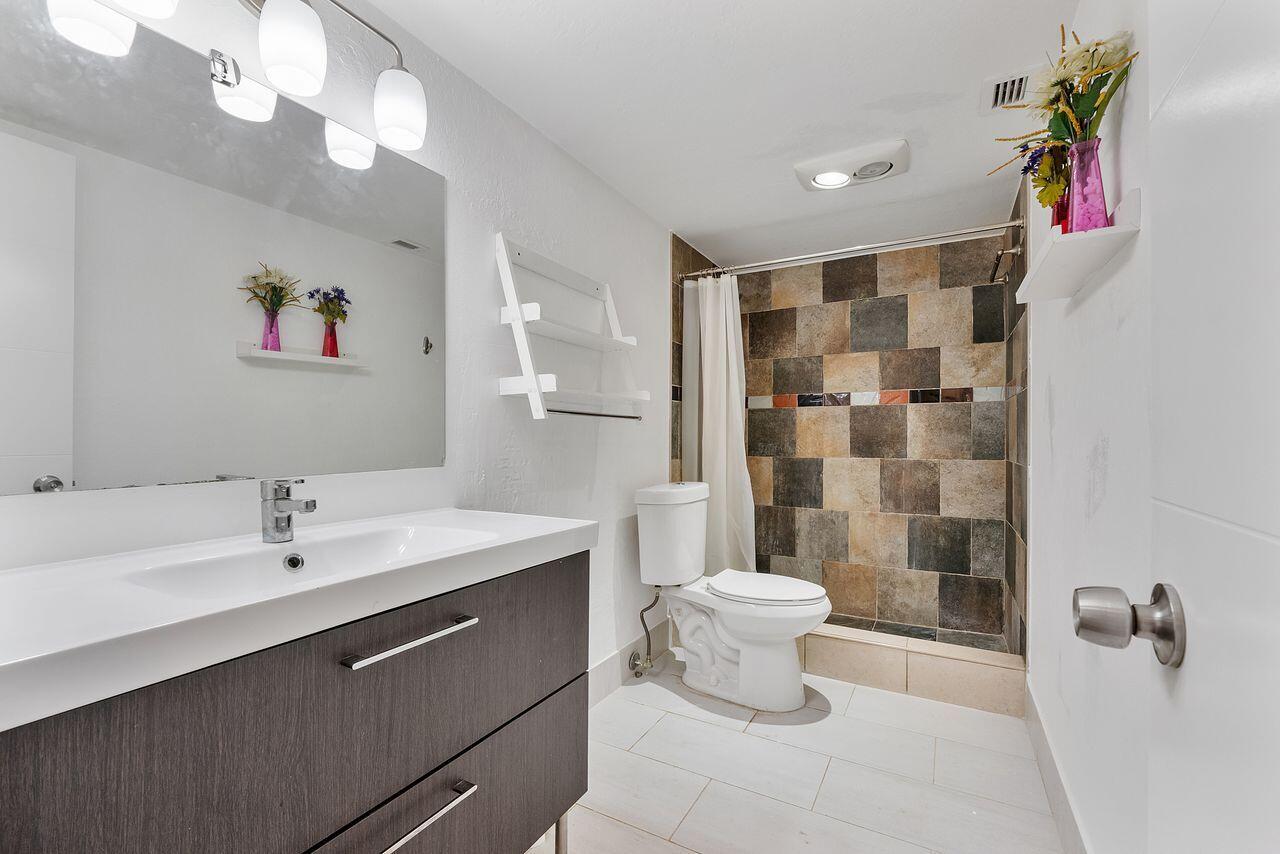 INVERRARY COUNTRY CLUB - Residential