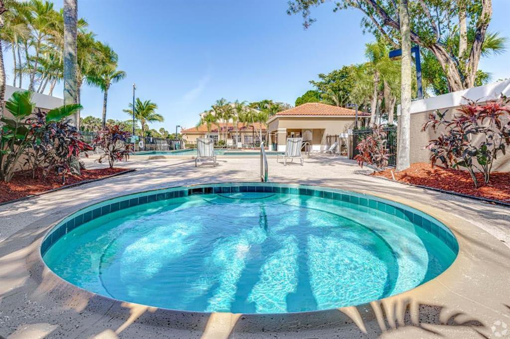 ST ANDREWS PALM BEACH CONDO I - Residential