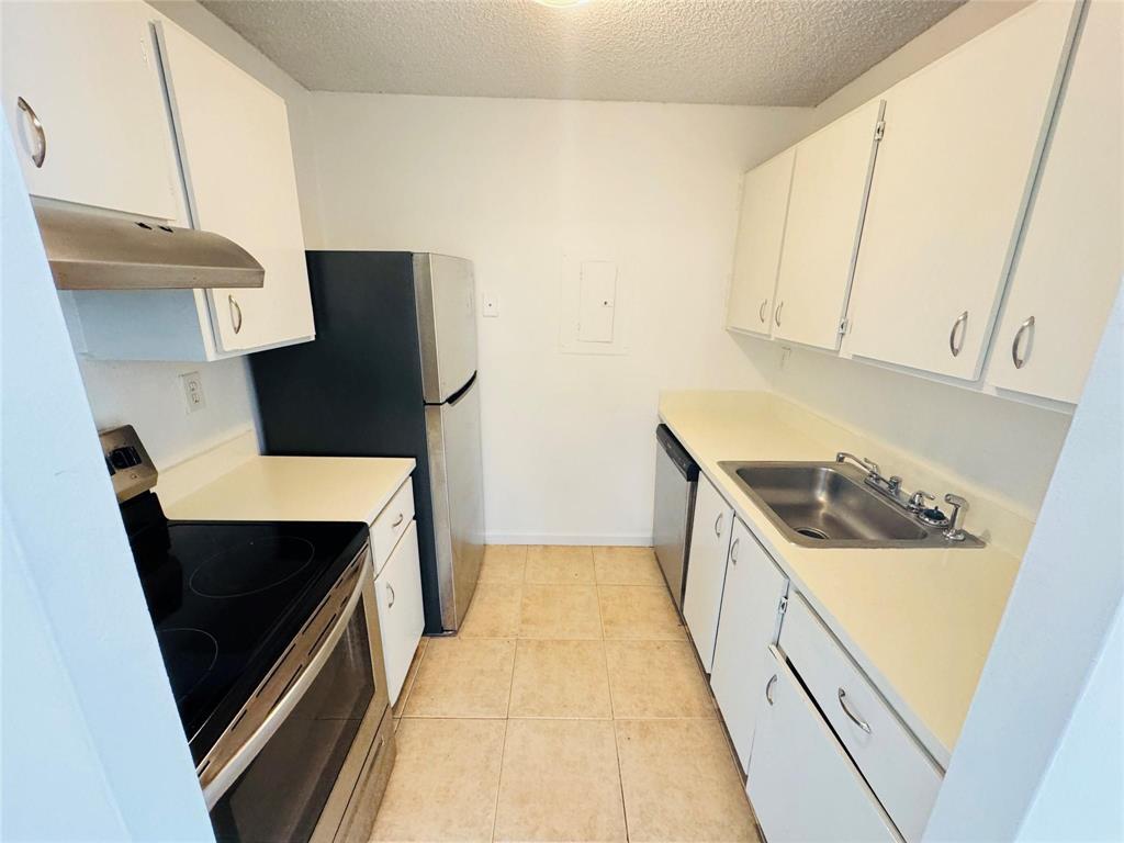 ST ANDREWS PALM BEACH CONDO I - Residential