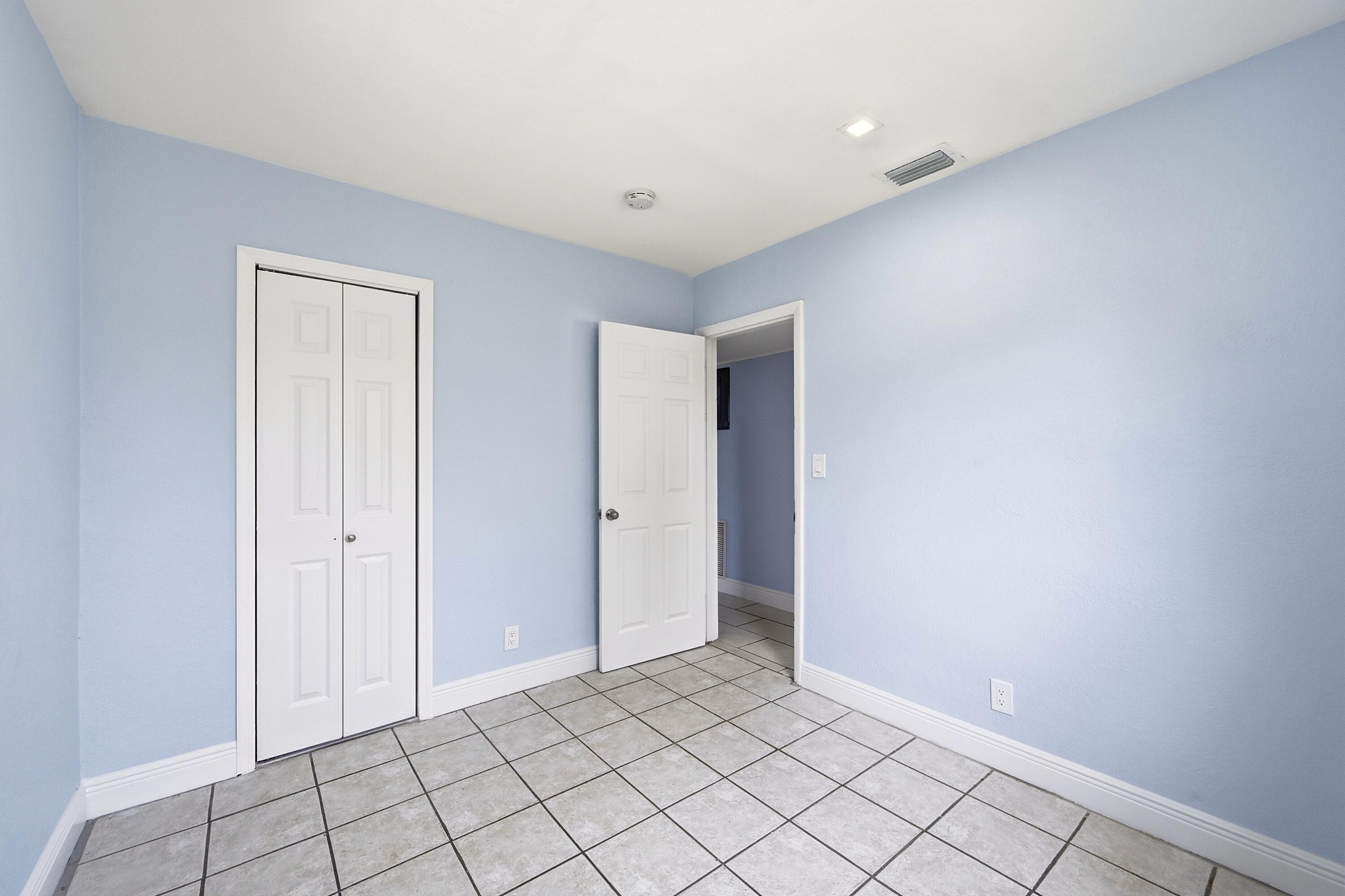 LAUDERDALE LAKES WEST GATE SEC 1 - Residential