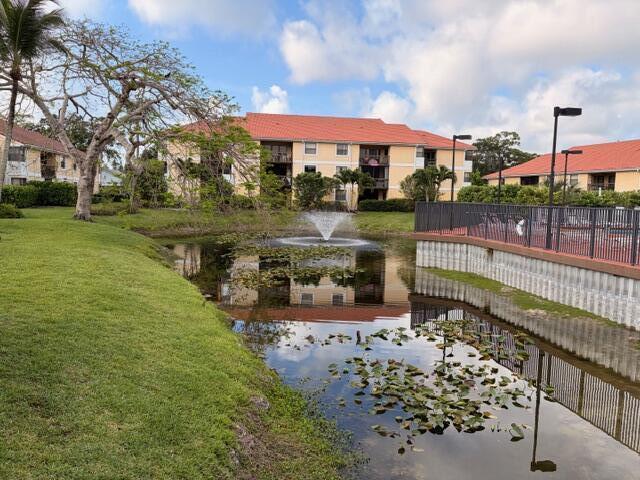 Beautifully remodeled apartment in the desirable Grand Oasis community. This unit features a modern open kitchen with brand-new cabinetry, updated countertops, and new appliances. The bathroom has been fully renovated, and the unit also offers fresh interior paint and tile flooring throughout. Move-in ready and perfect for both homeowners and investors. Conveniently located near shopping, dining, and major highways.
