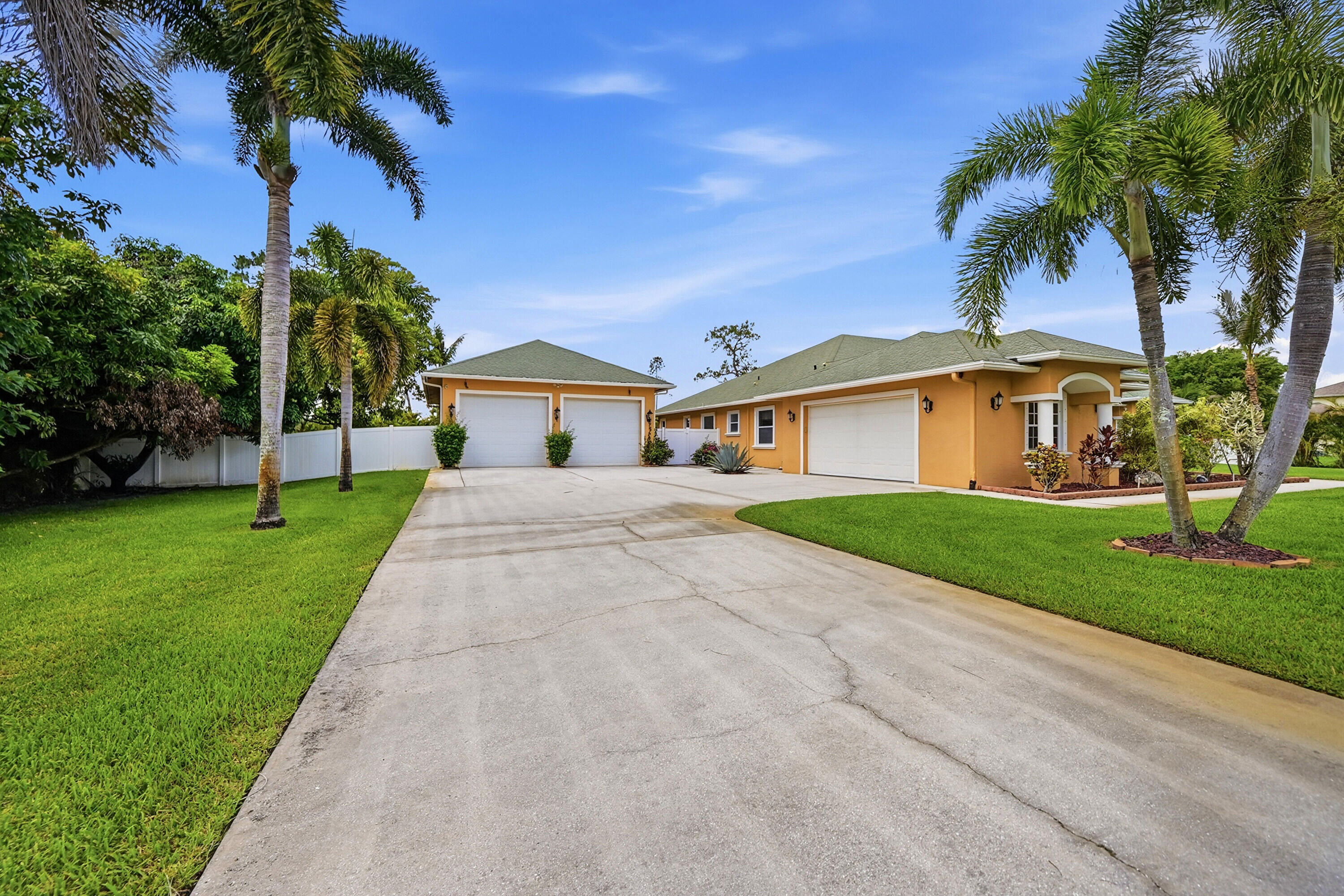 LOXAHATCHEE - Residential