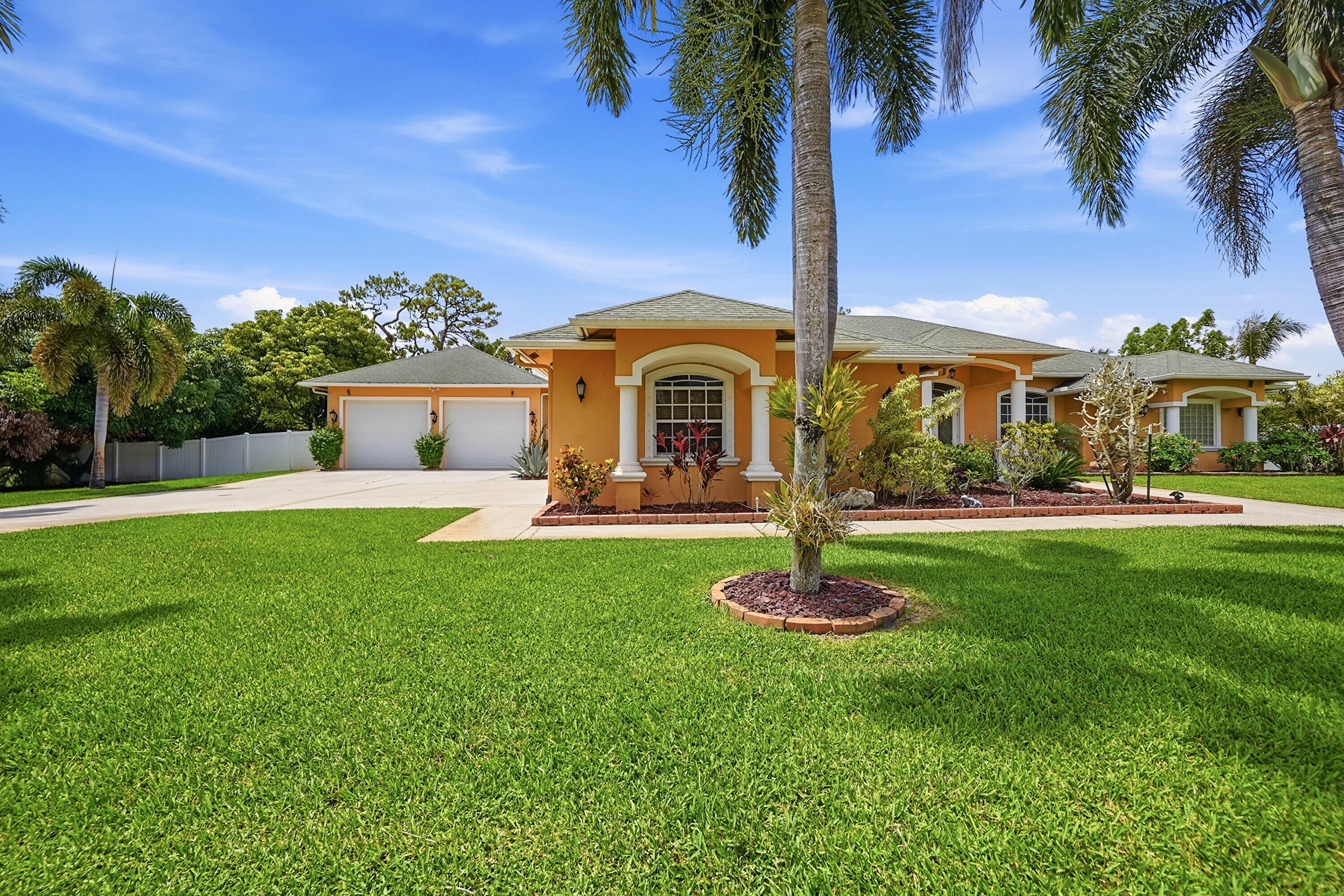 LOXAHATCHEE - Residential
