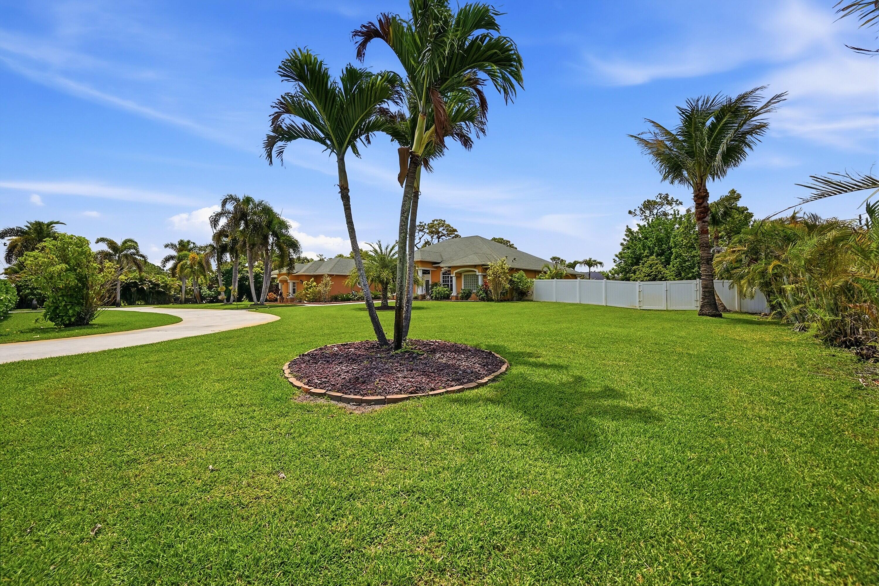 LOXAHATCHEE - Residential