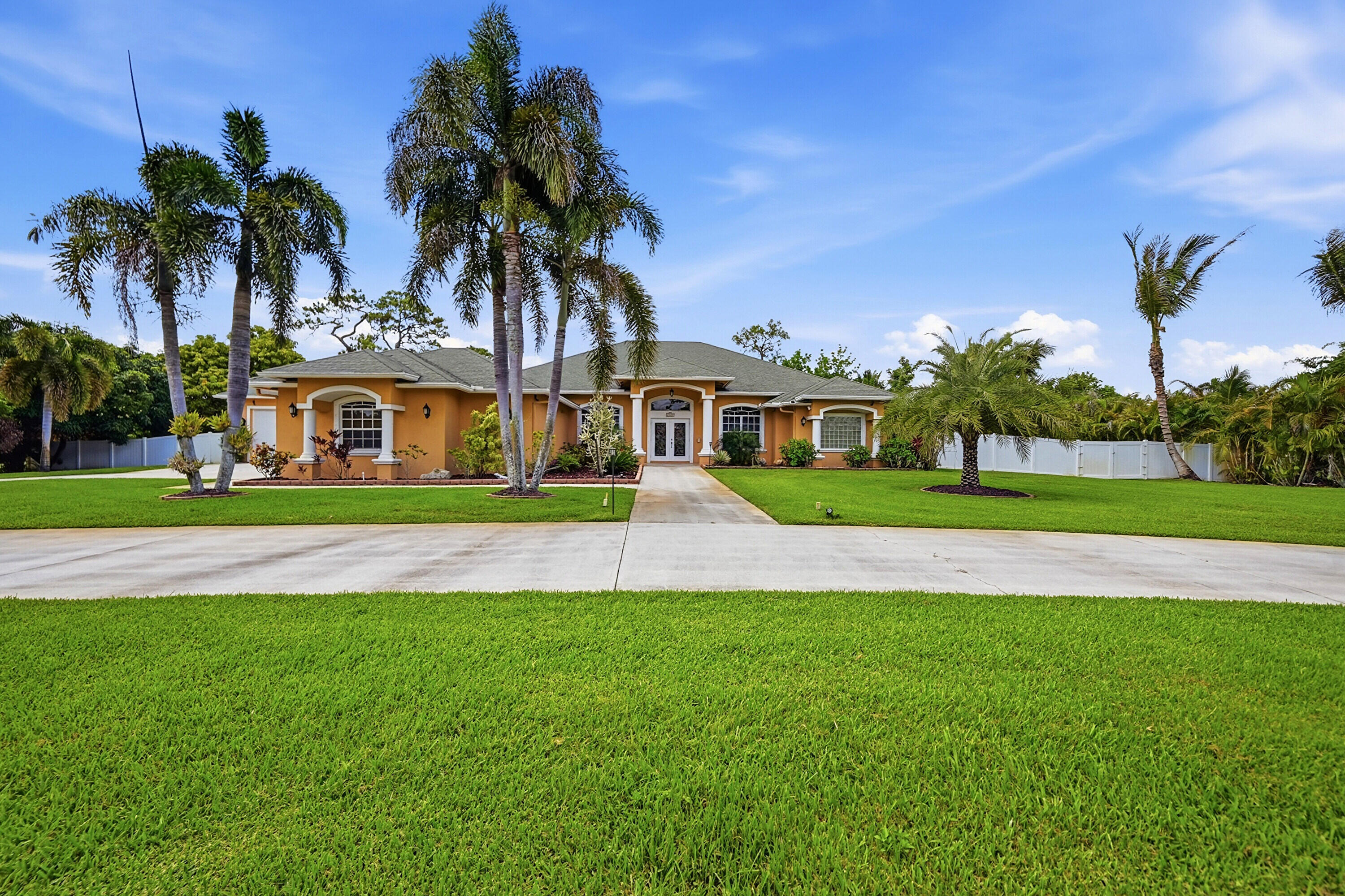 LOXAHATCHEE - Residential