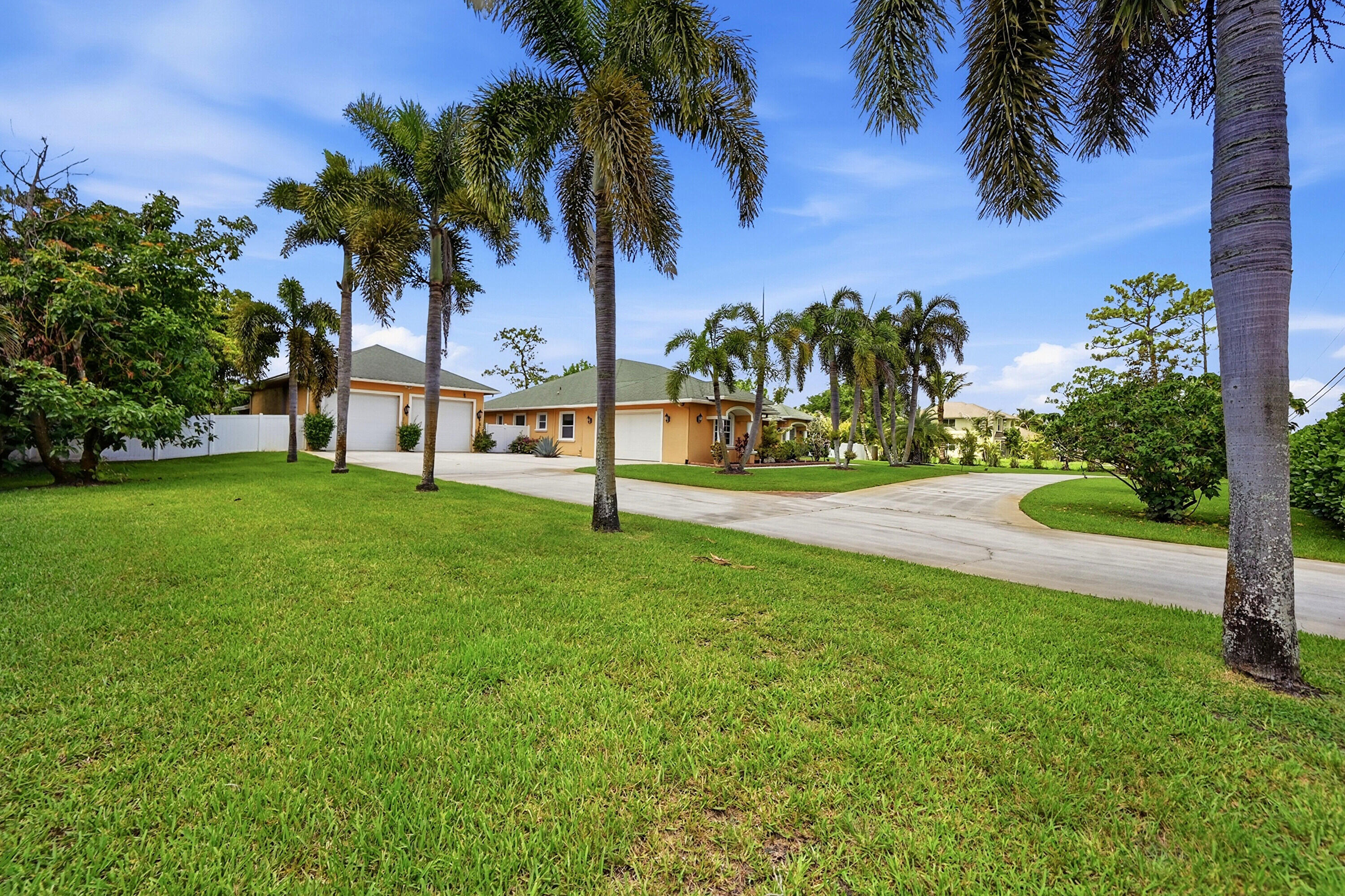 LOXAHATCHEE - Residential