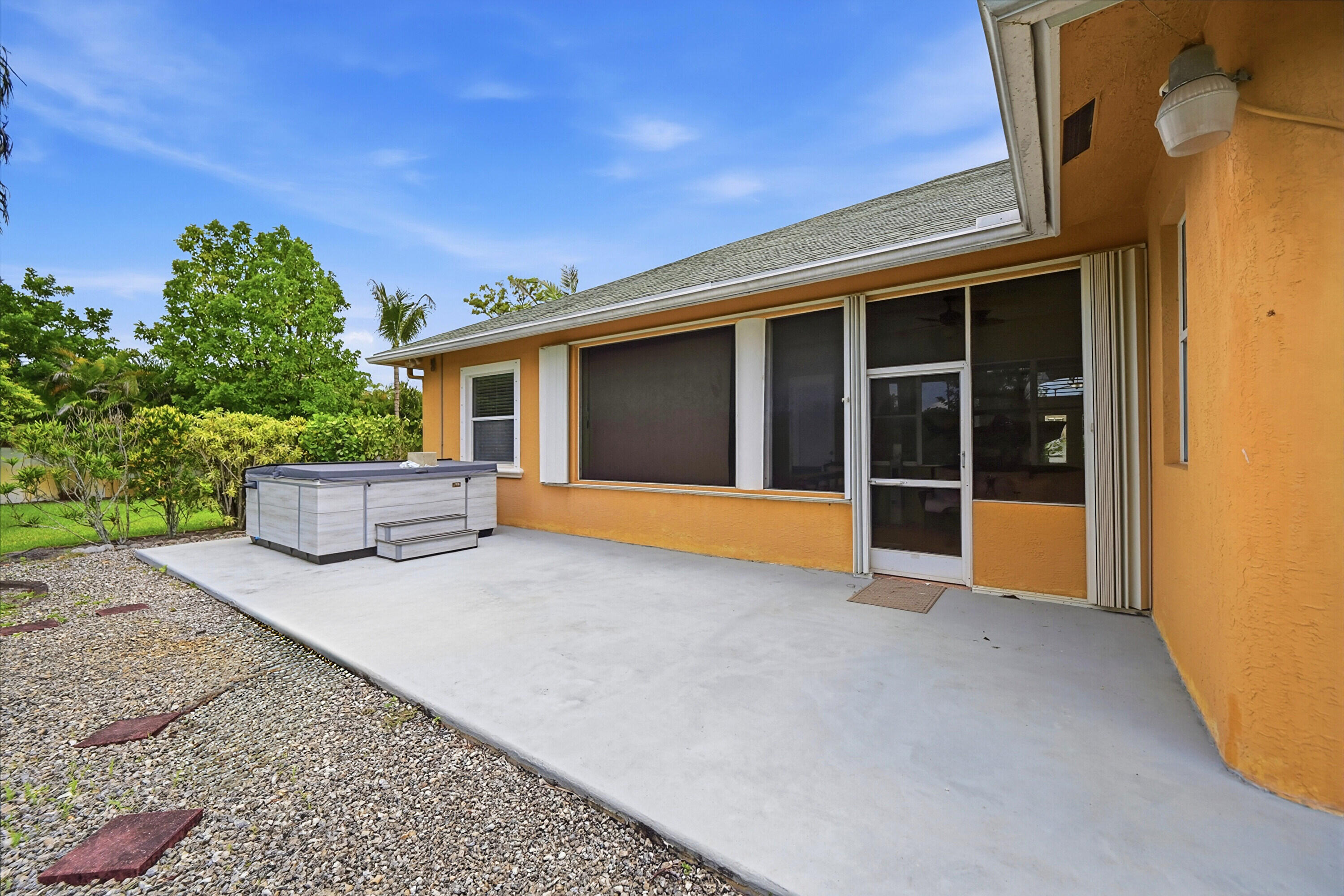 LOXAHATCHEE - Residential