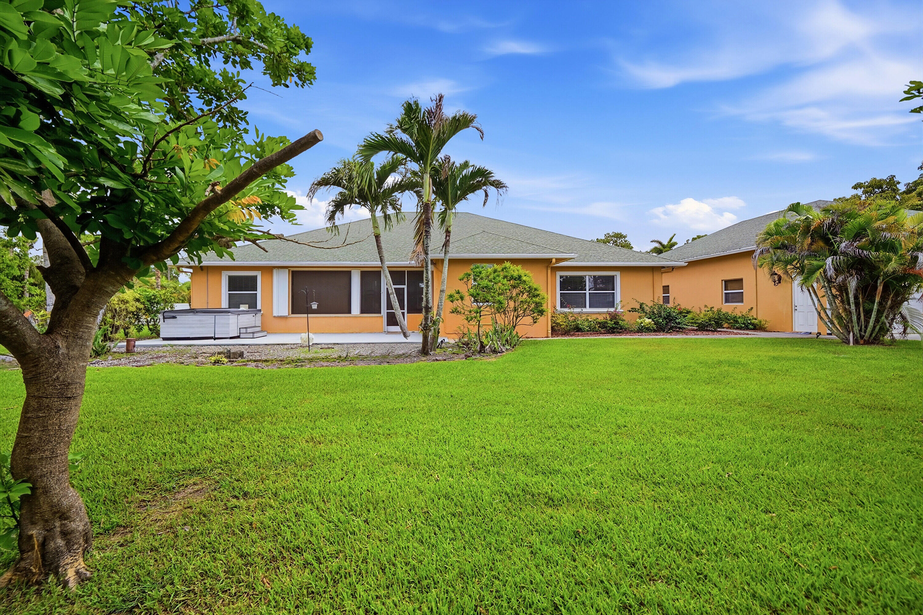 LOXAHATCHEE - Residential