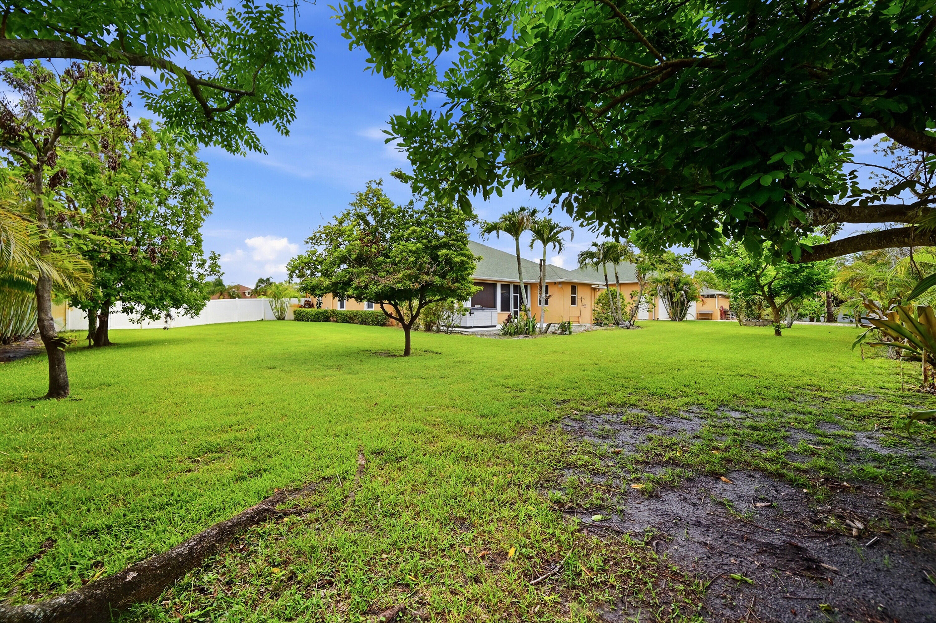 LOXAHATCHEE - Residential