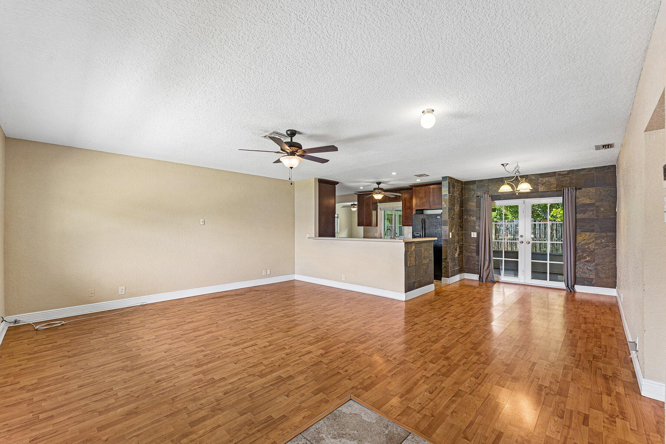 BONITA PARK - Residential
