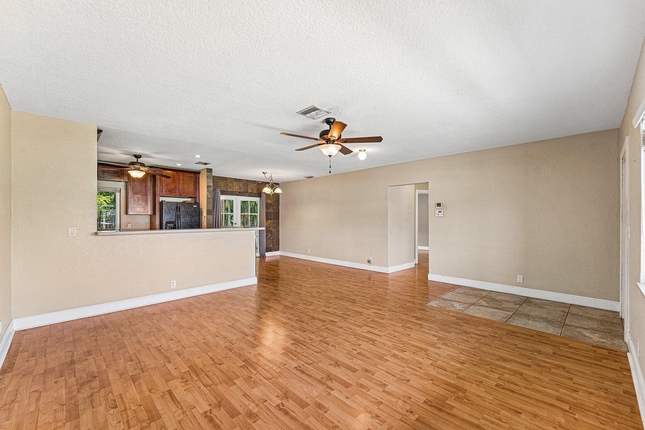 BONITA PARK - Residential