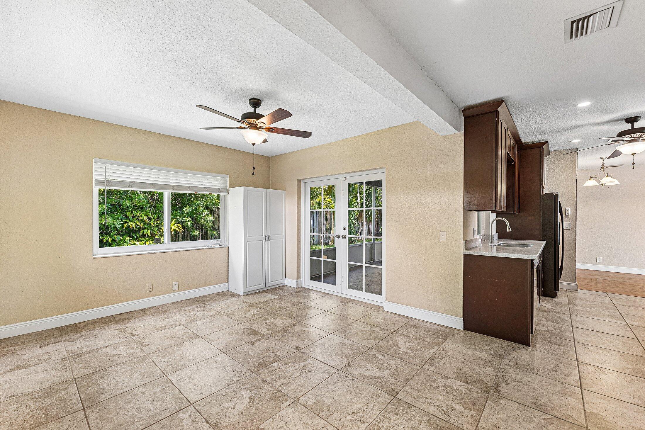 BONITA PARK - Residential