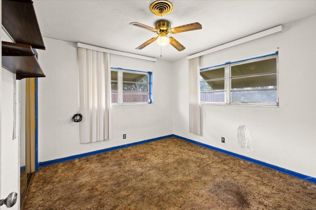 LYONS PARK FIRST ADD - Residential