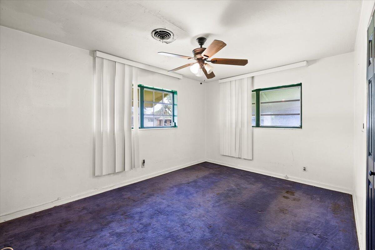 LYONS PARK FIRST ADD - Residential