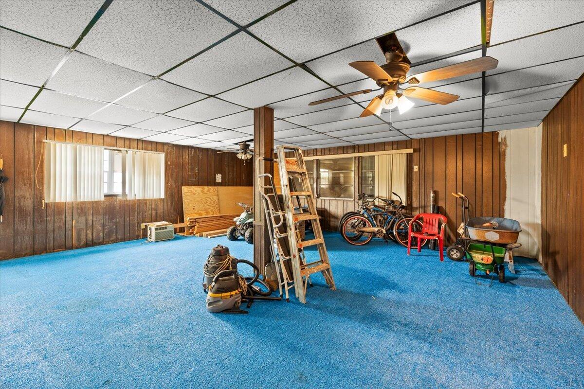 LYONS PARK FIRST ADD - Residential