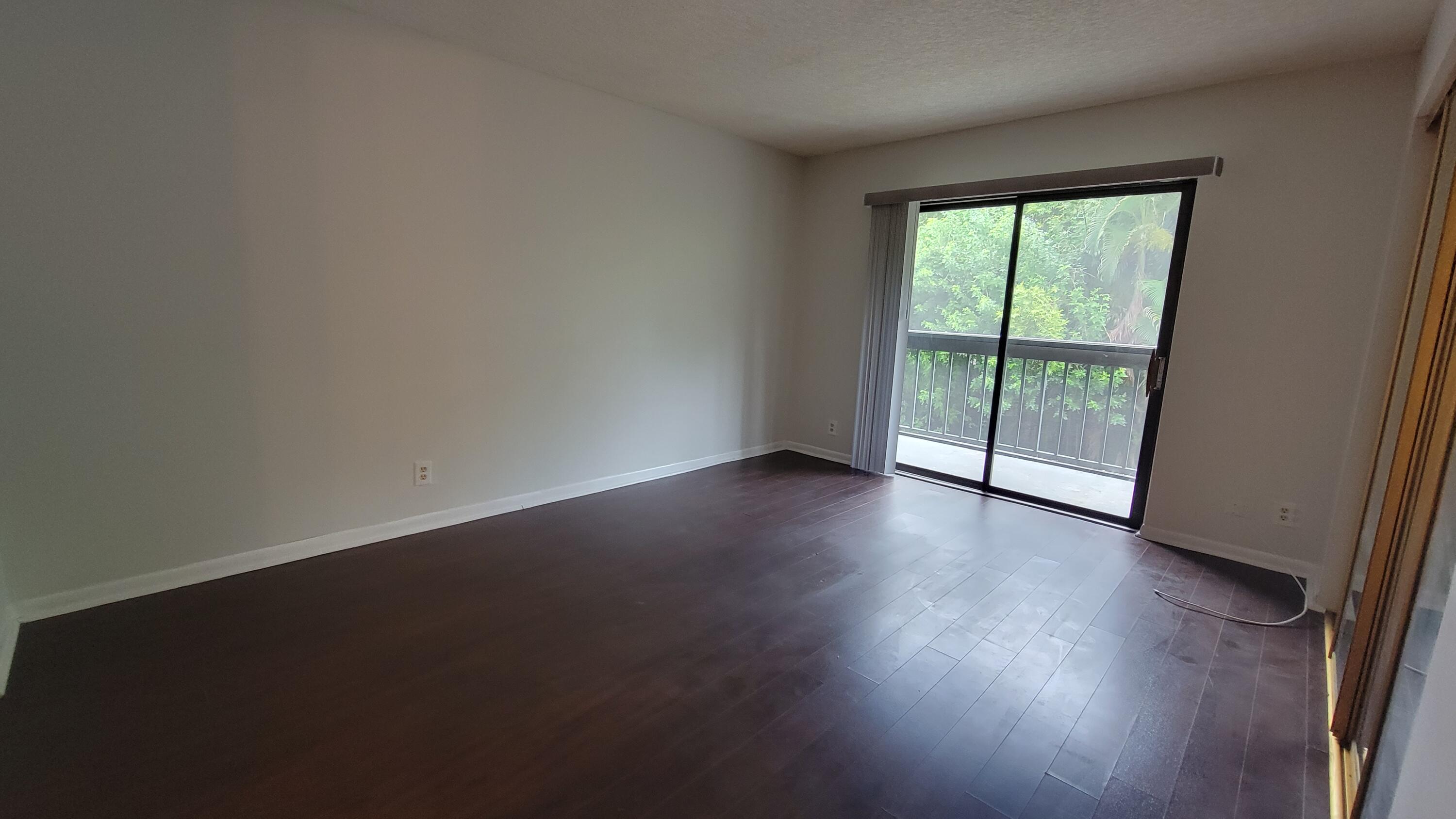 PRESIDENTIAL GOLFVIEW CONDO - Residential