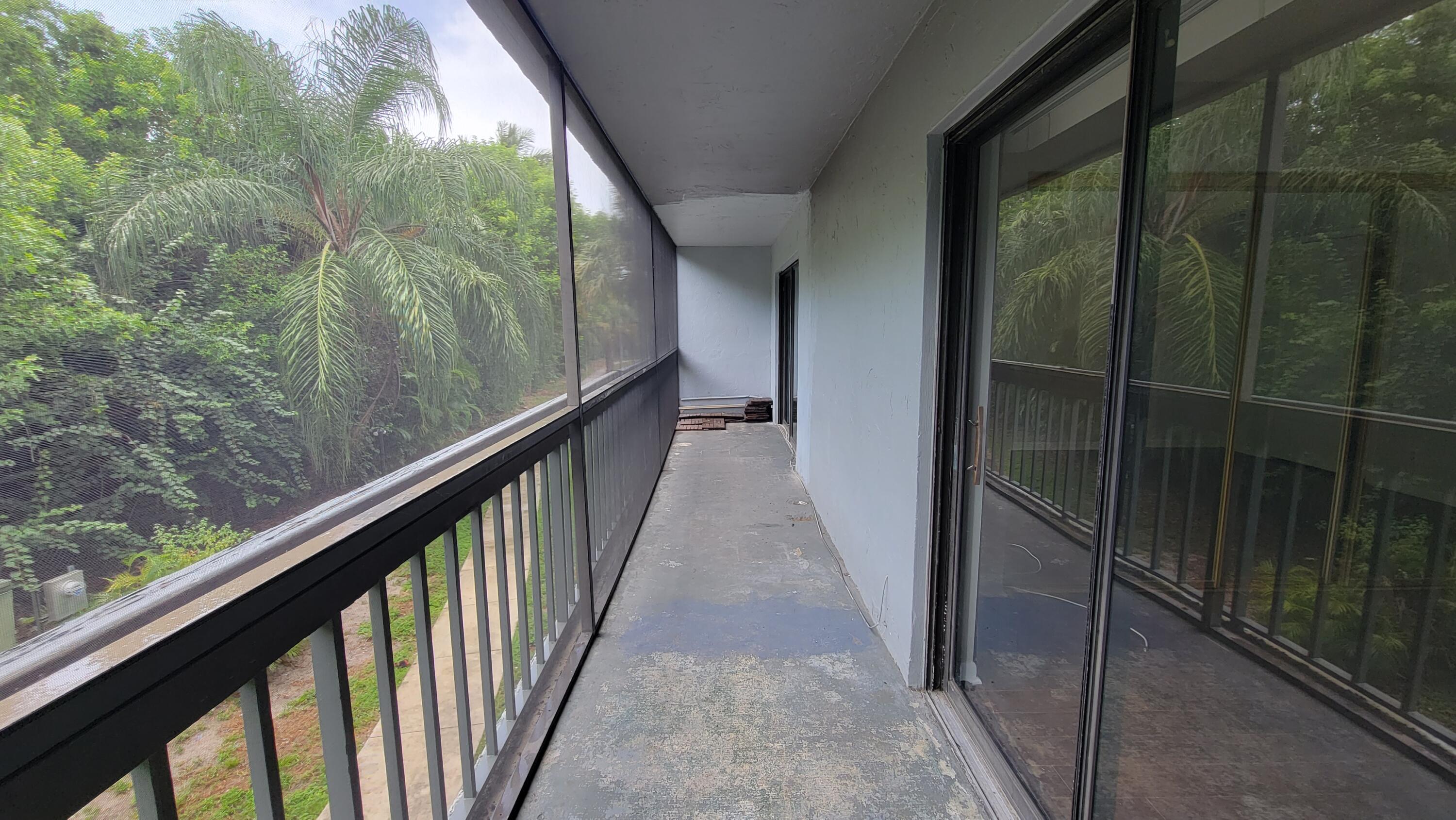 PRESIDENTIAL GOLFVIEW CONDO - Residential