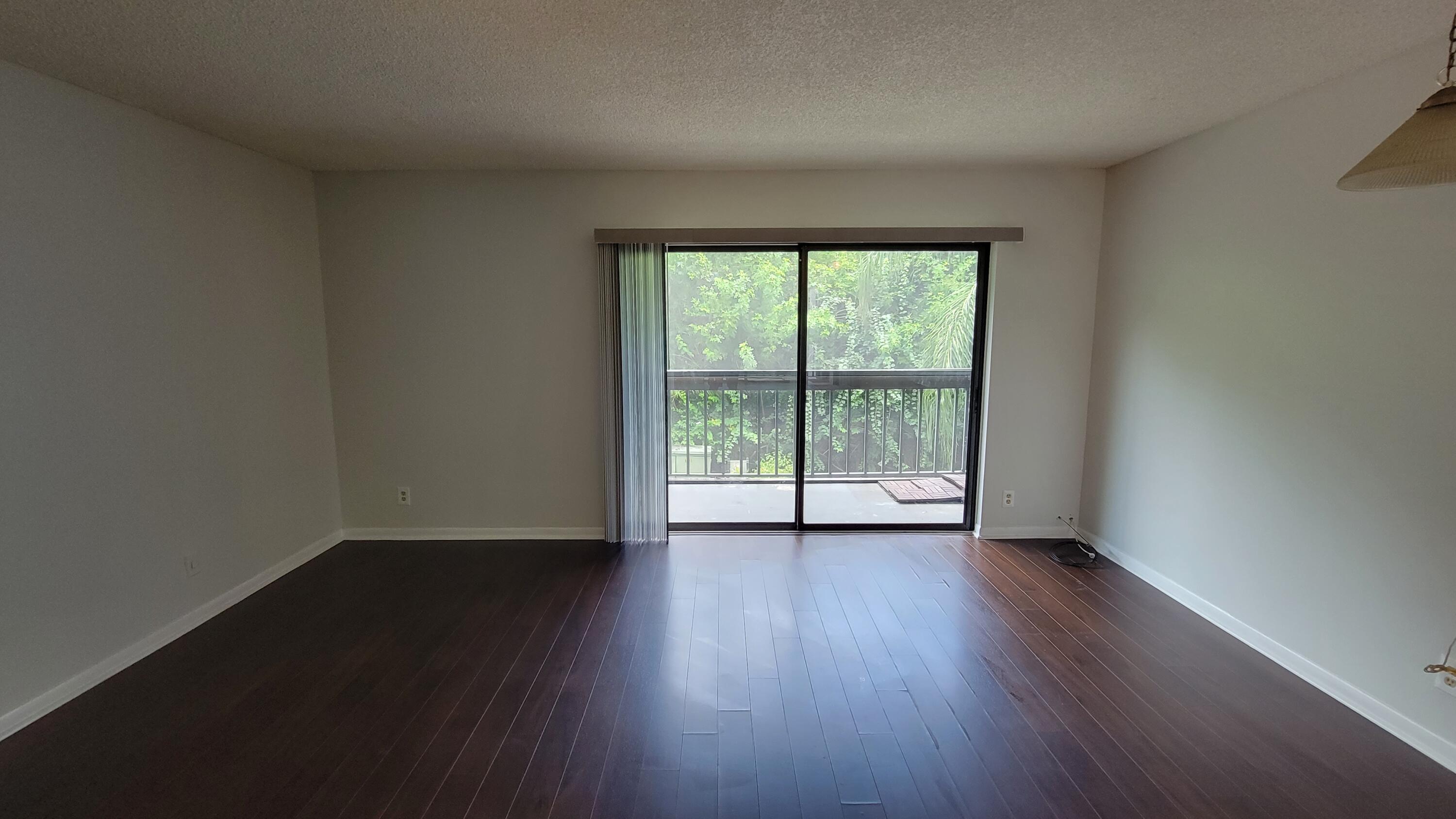 PRESIDENTIAL GOLFVIEW CONDO - Residential
